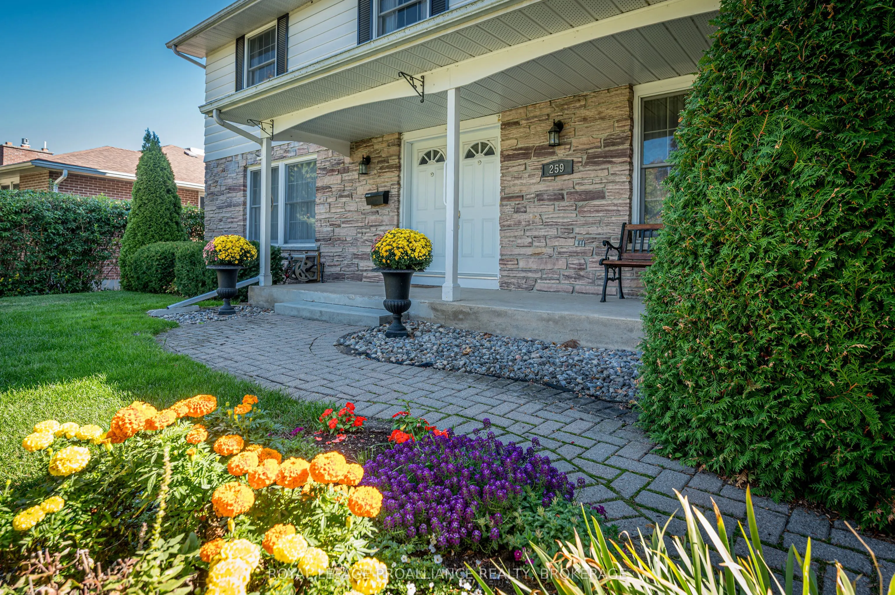 259 Fairway Hill Crescent