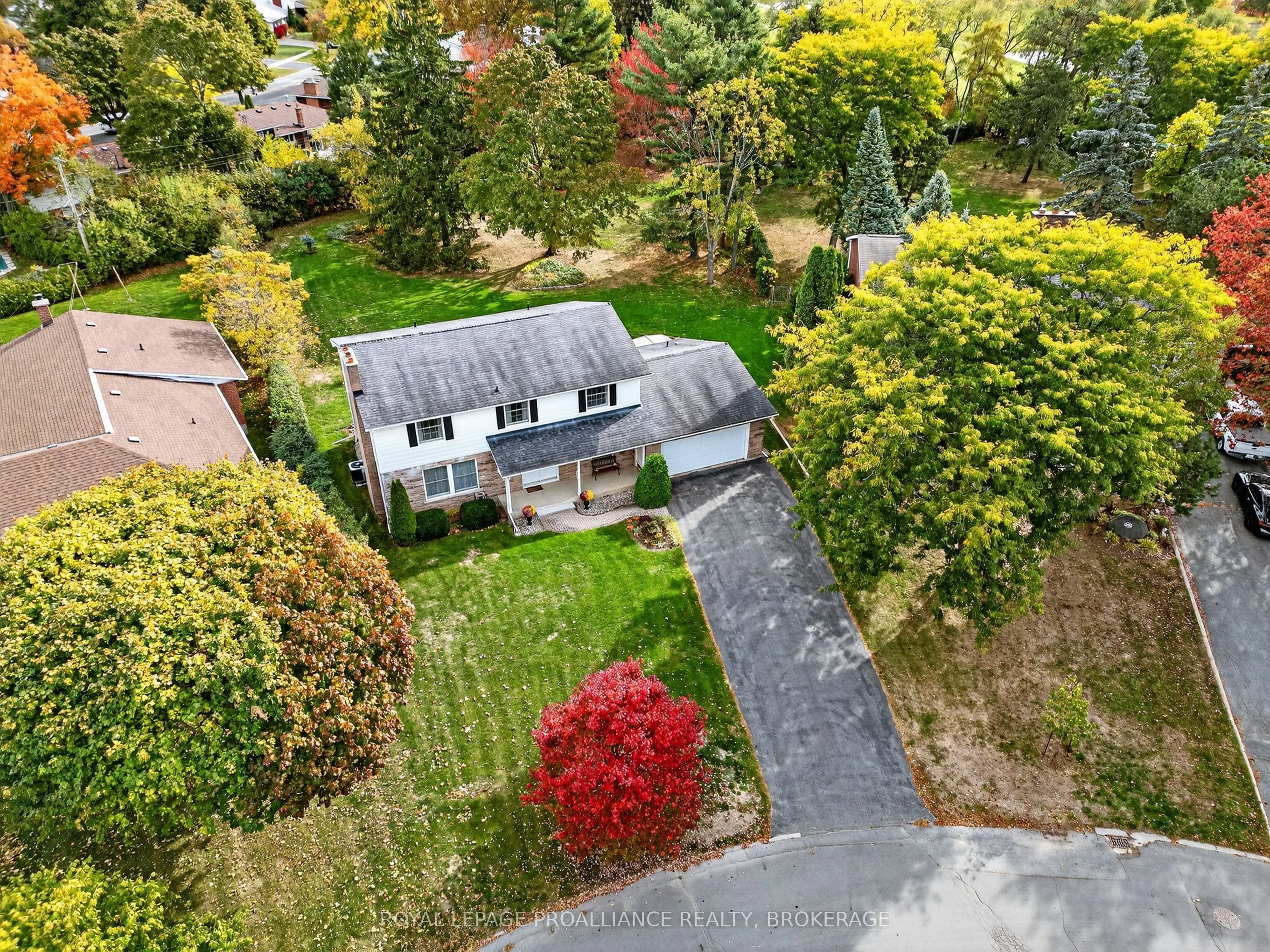 259 Fairway Hill Crescent