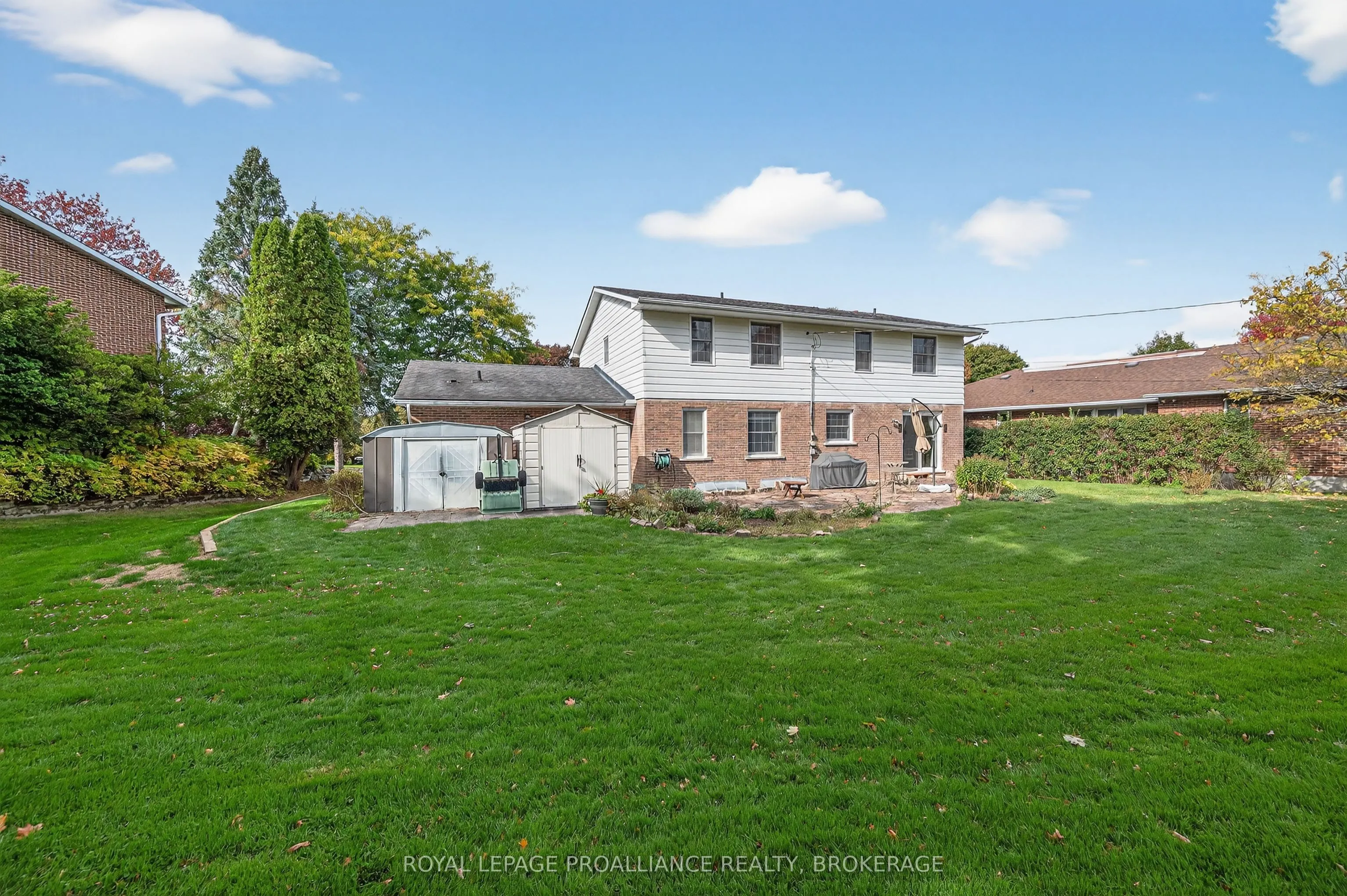 259 Fairway Hill Crescent