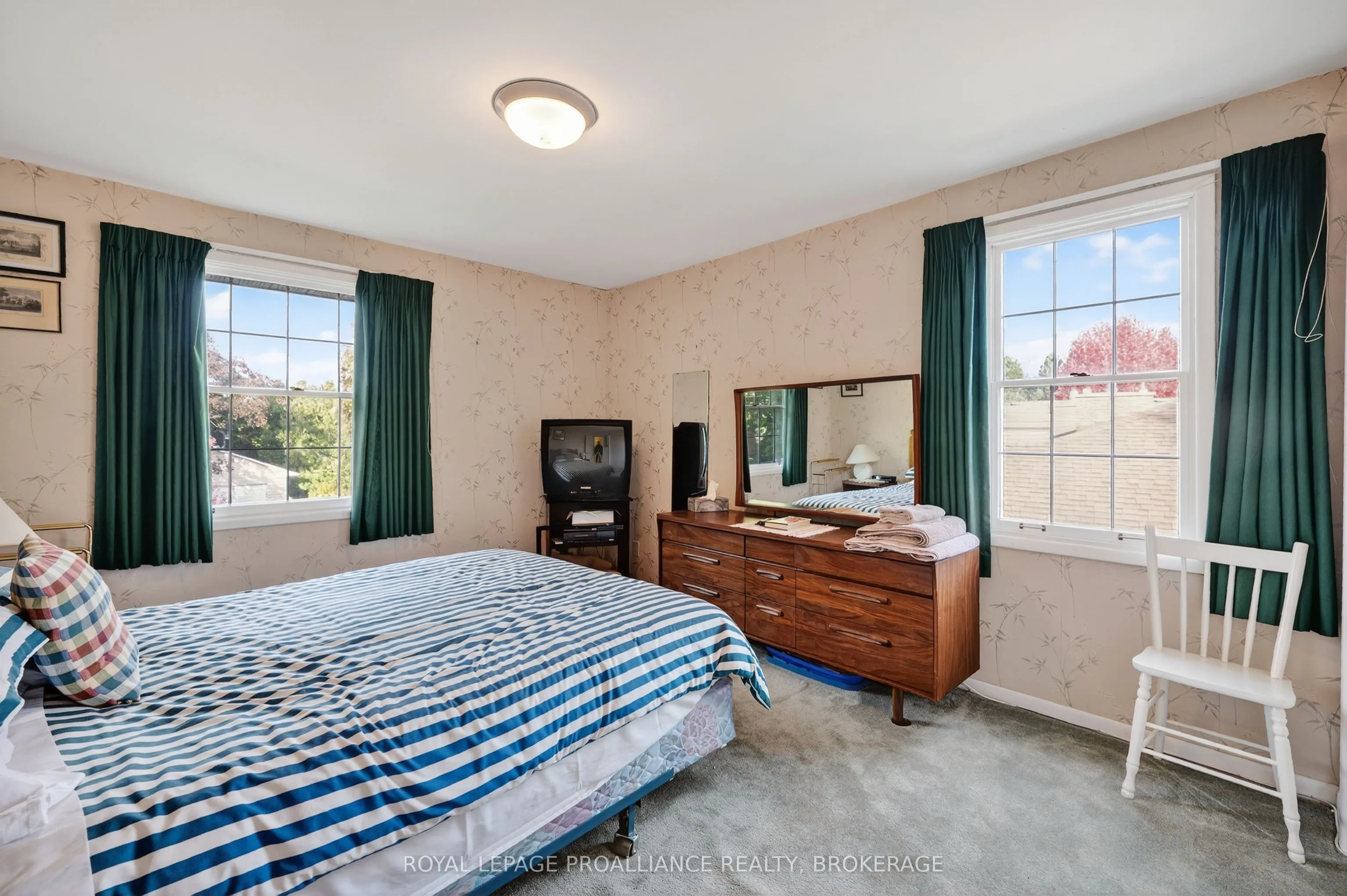259 Fairway Hill Crescent