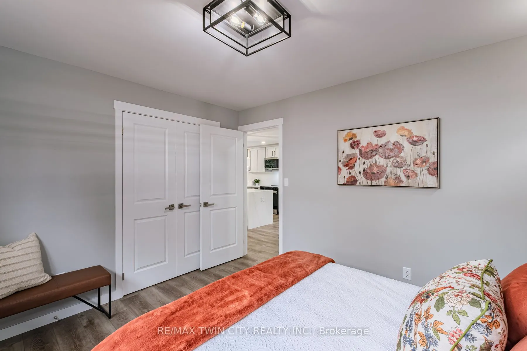 10 Uplands Drive