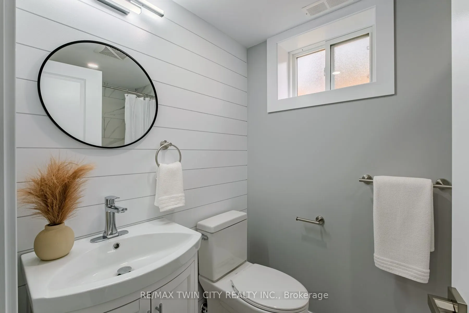 10 Uplands Drive