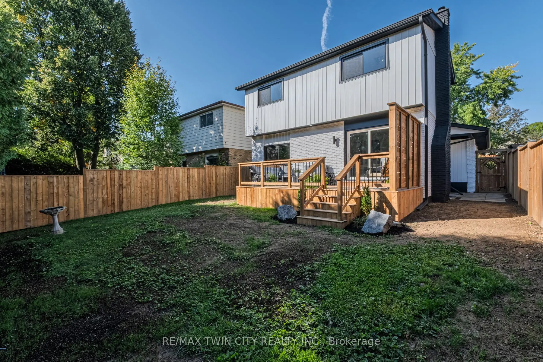 10 Uplands Drive