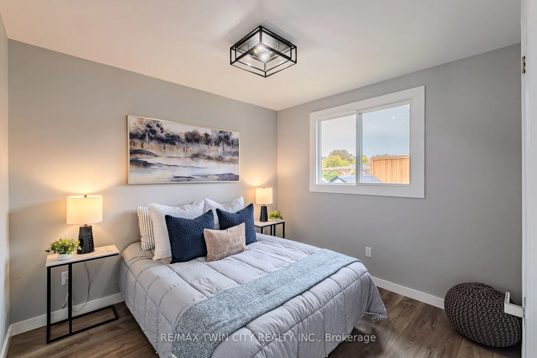 10 Uplands Drive