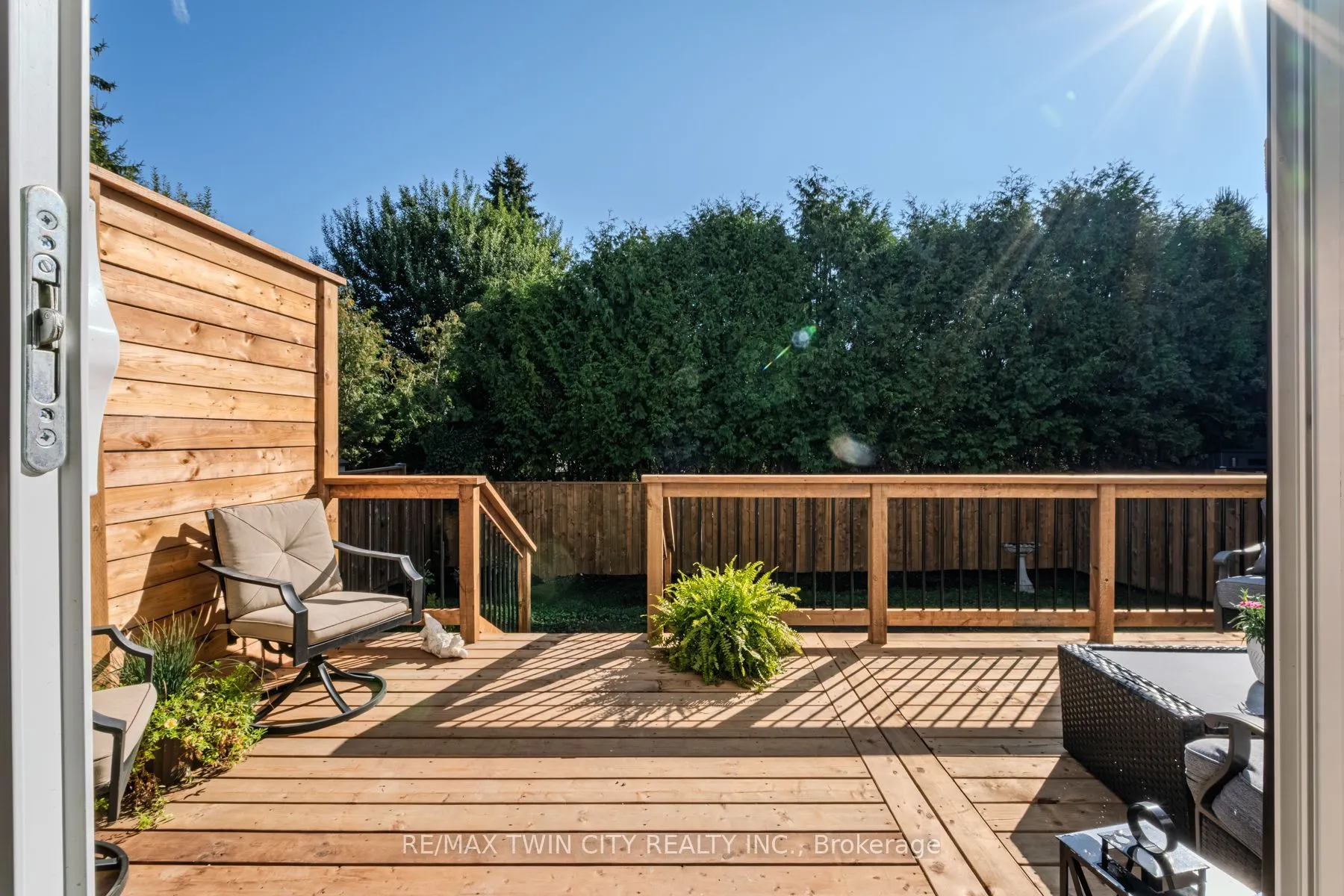 10 Uplands Drive