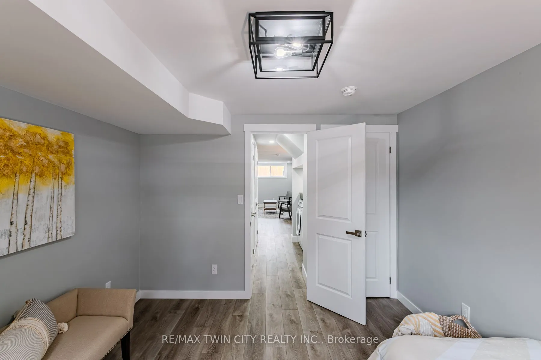 10 Uplands Drive