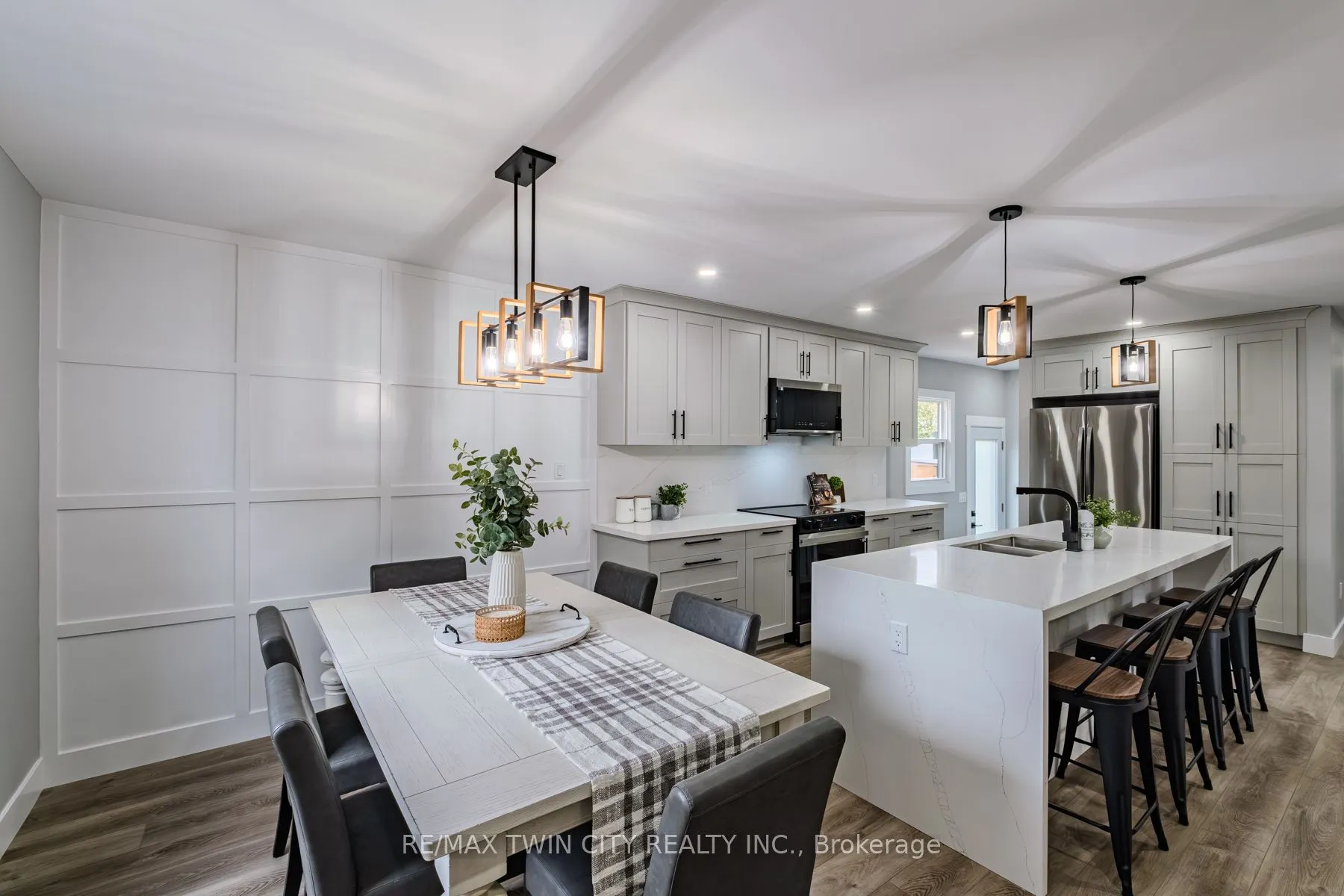 10 Uplands Drive