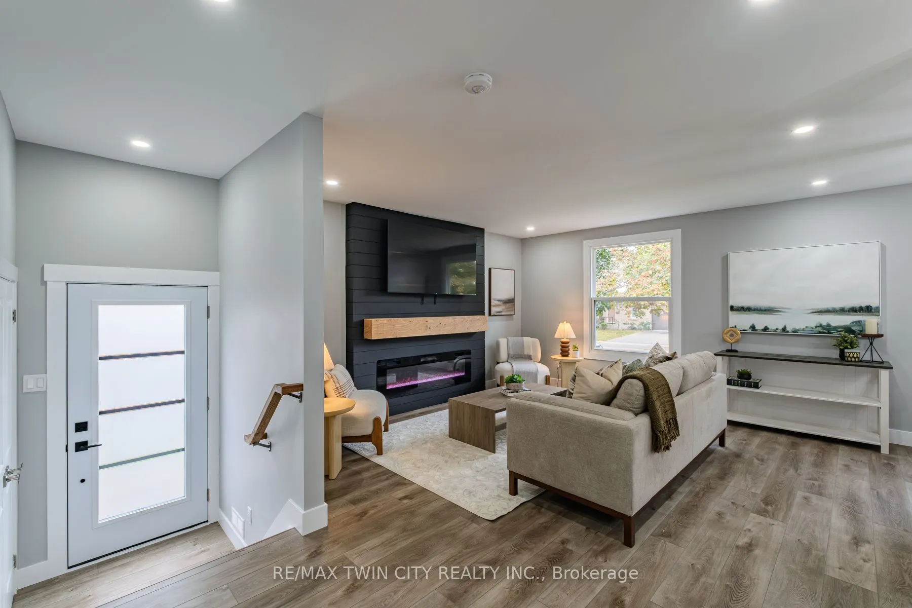 10 Uplands Drive