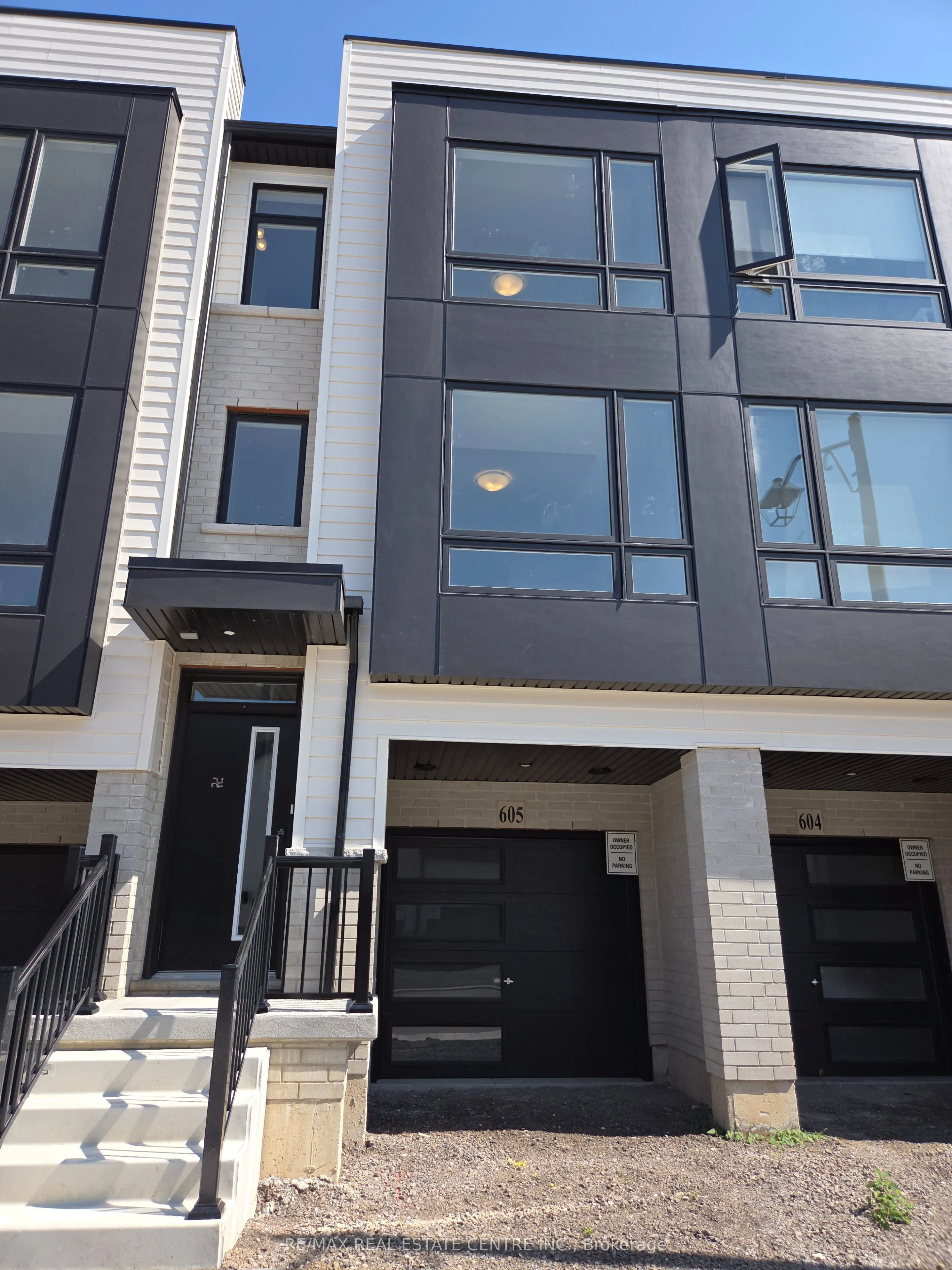 4040 Mountain Street, #650