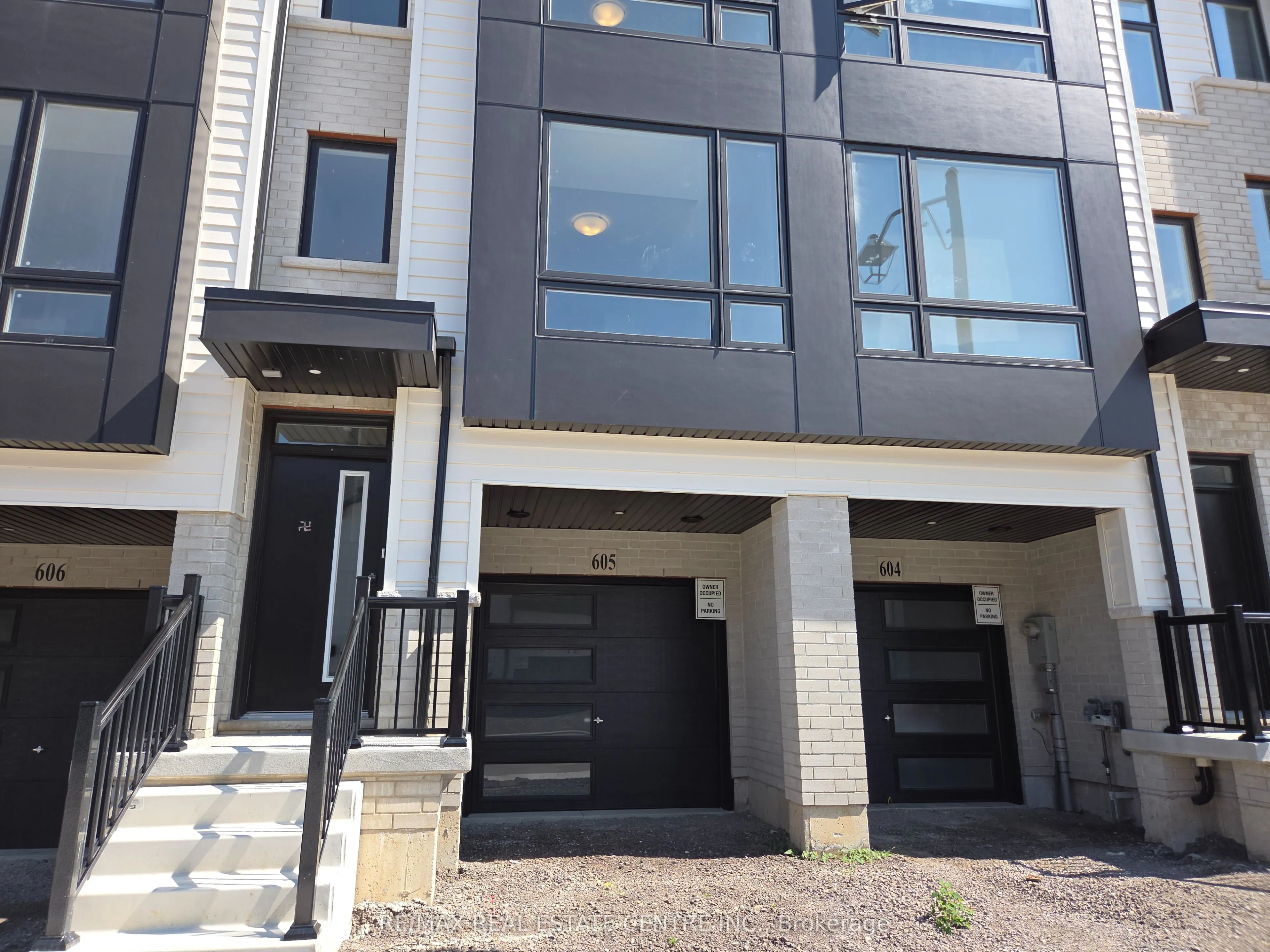 4040 Mountain Street, #650