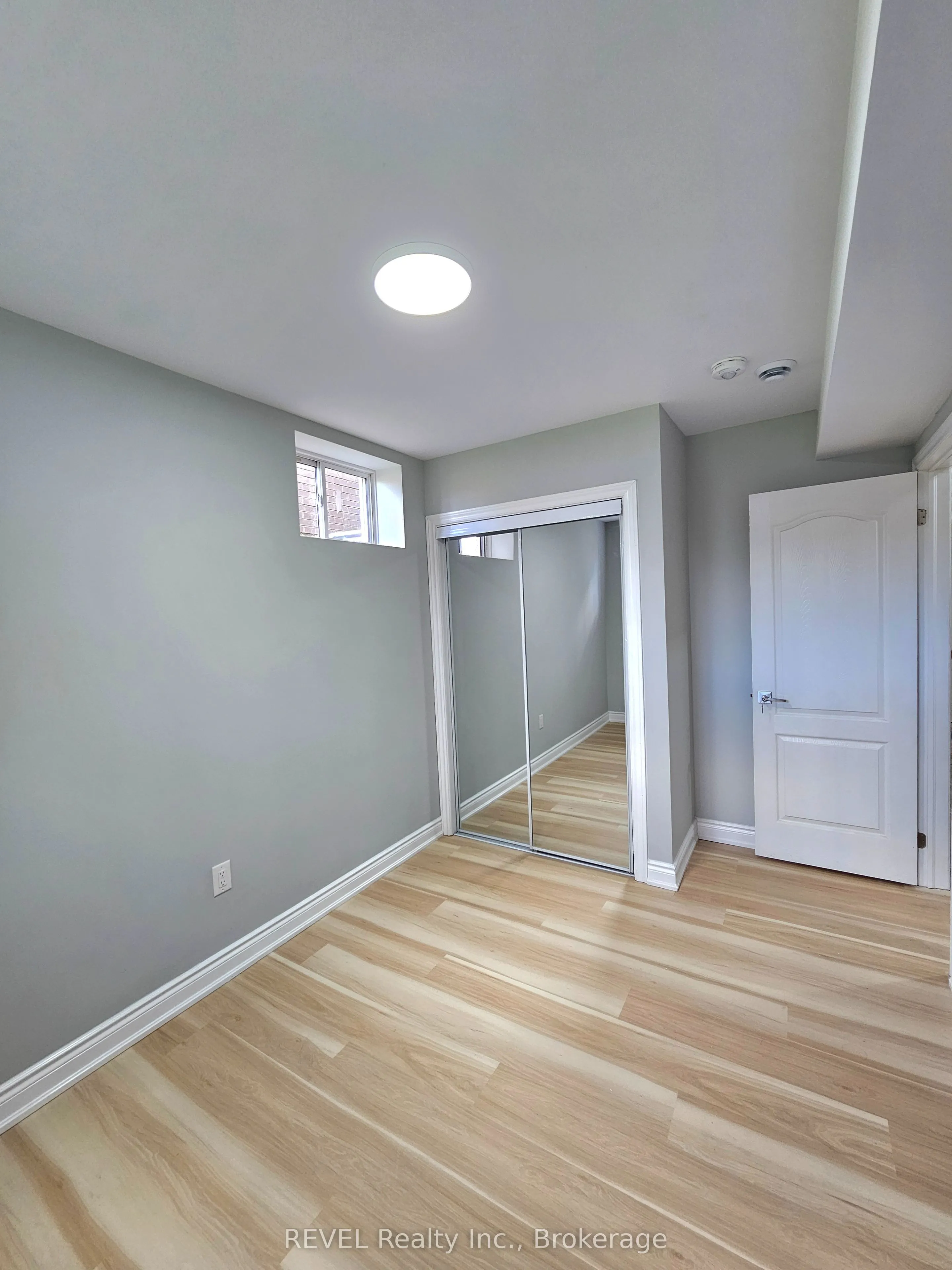 54 Mclaughlin Street, #BASEMENT