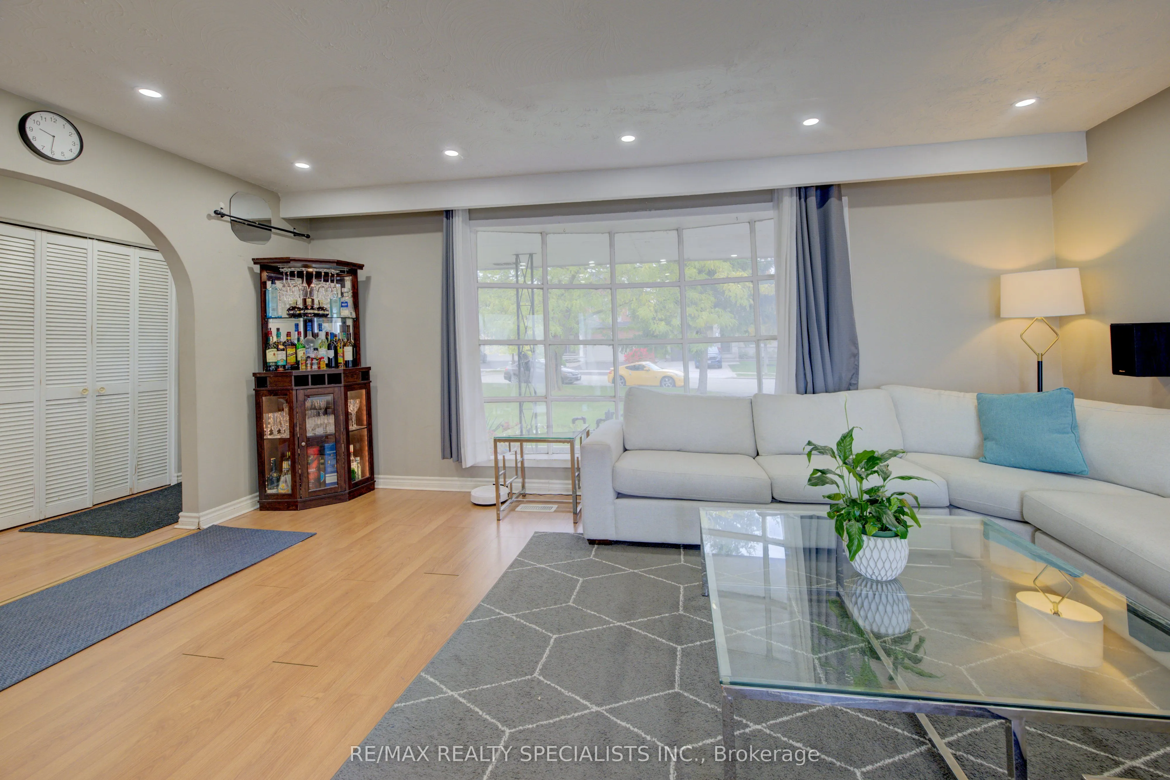 46 Seabreeze Crescent
