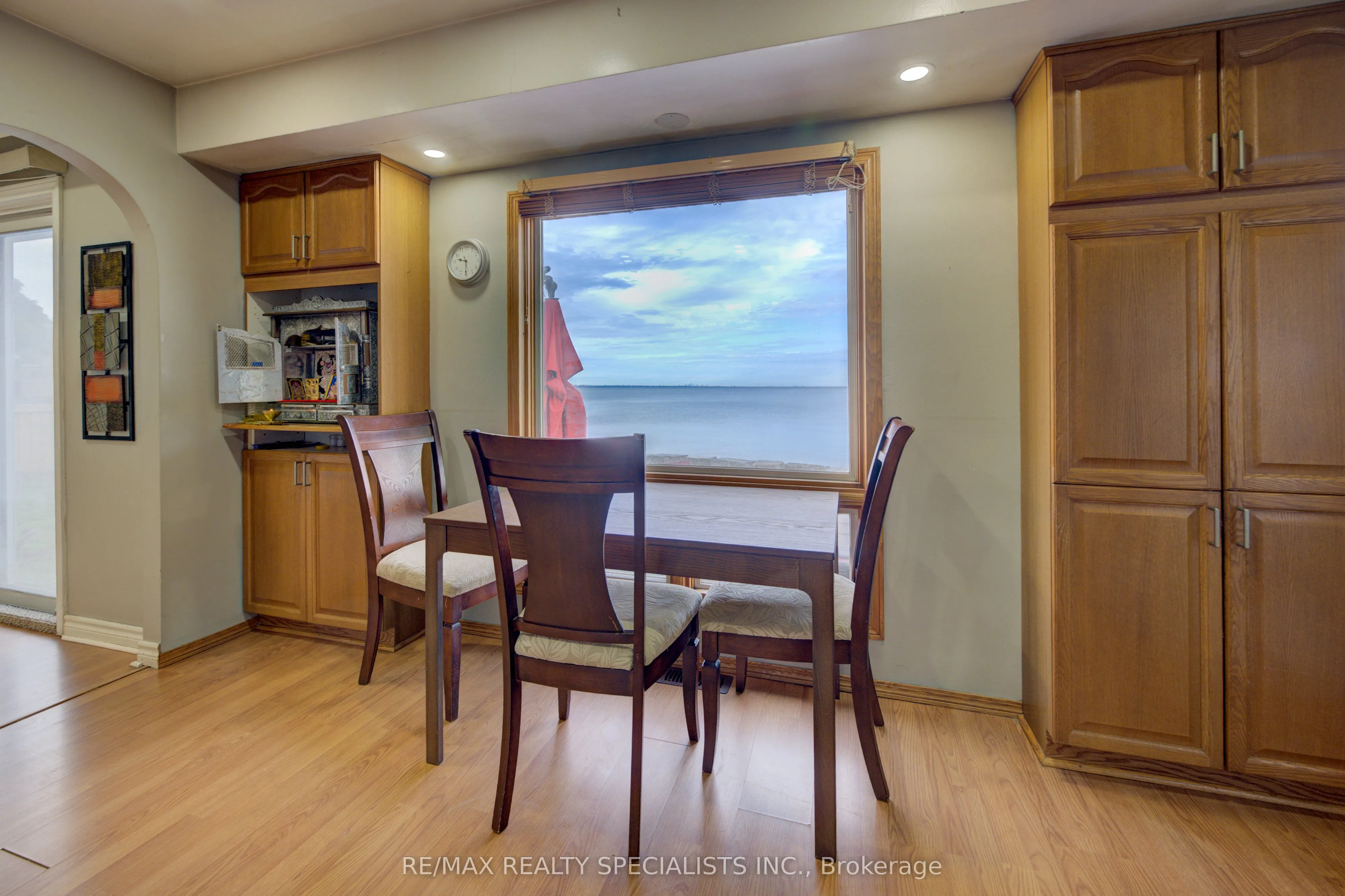 46 Seabreeze Crescent