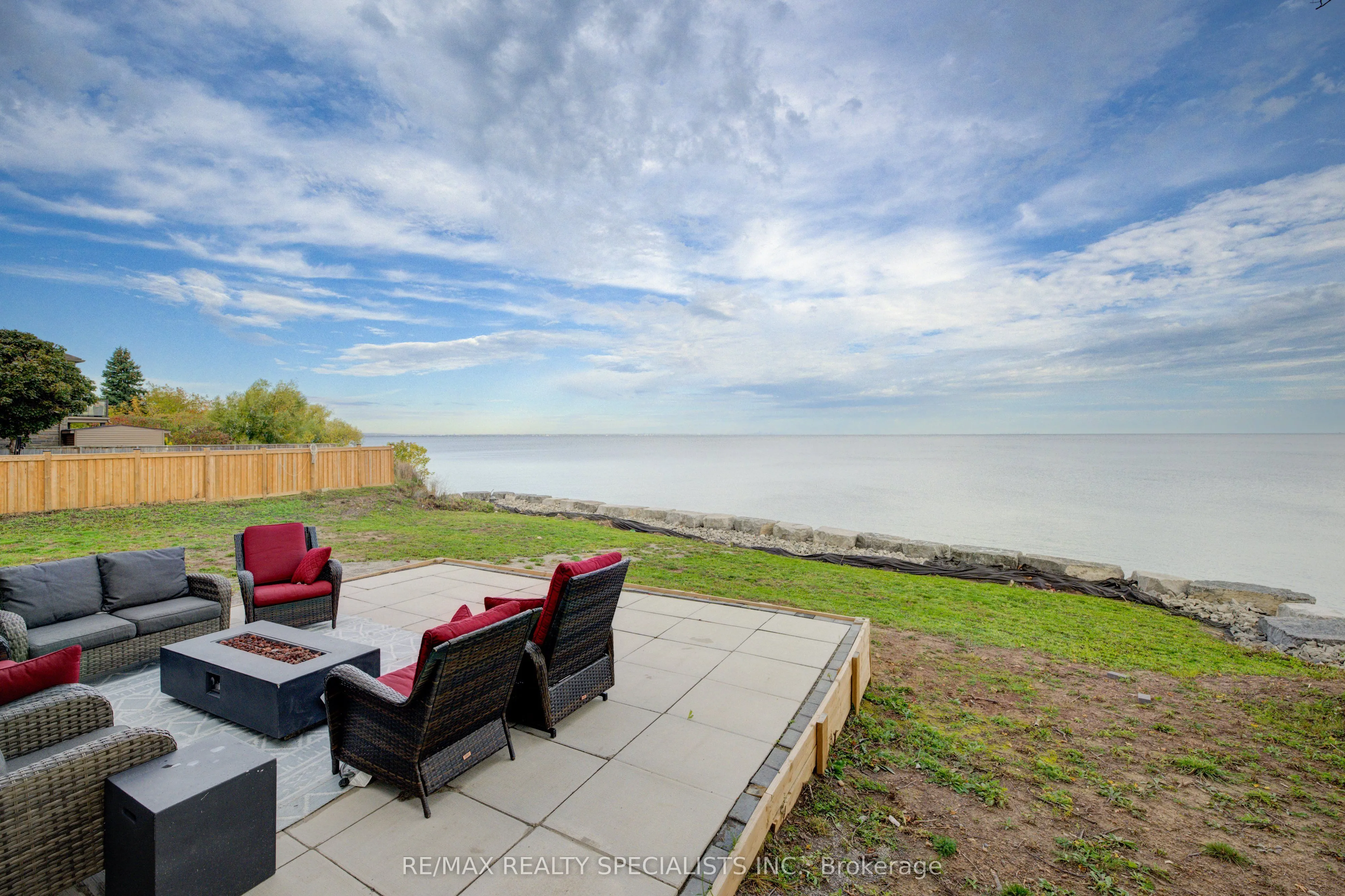 46 Seabreeze Crescent