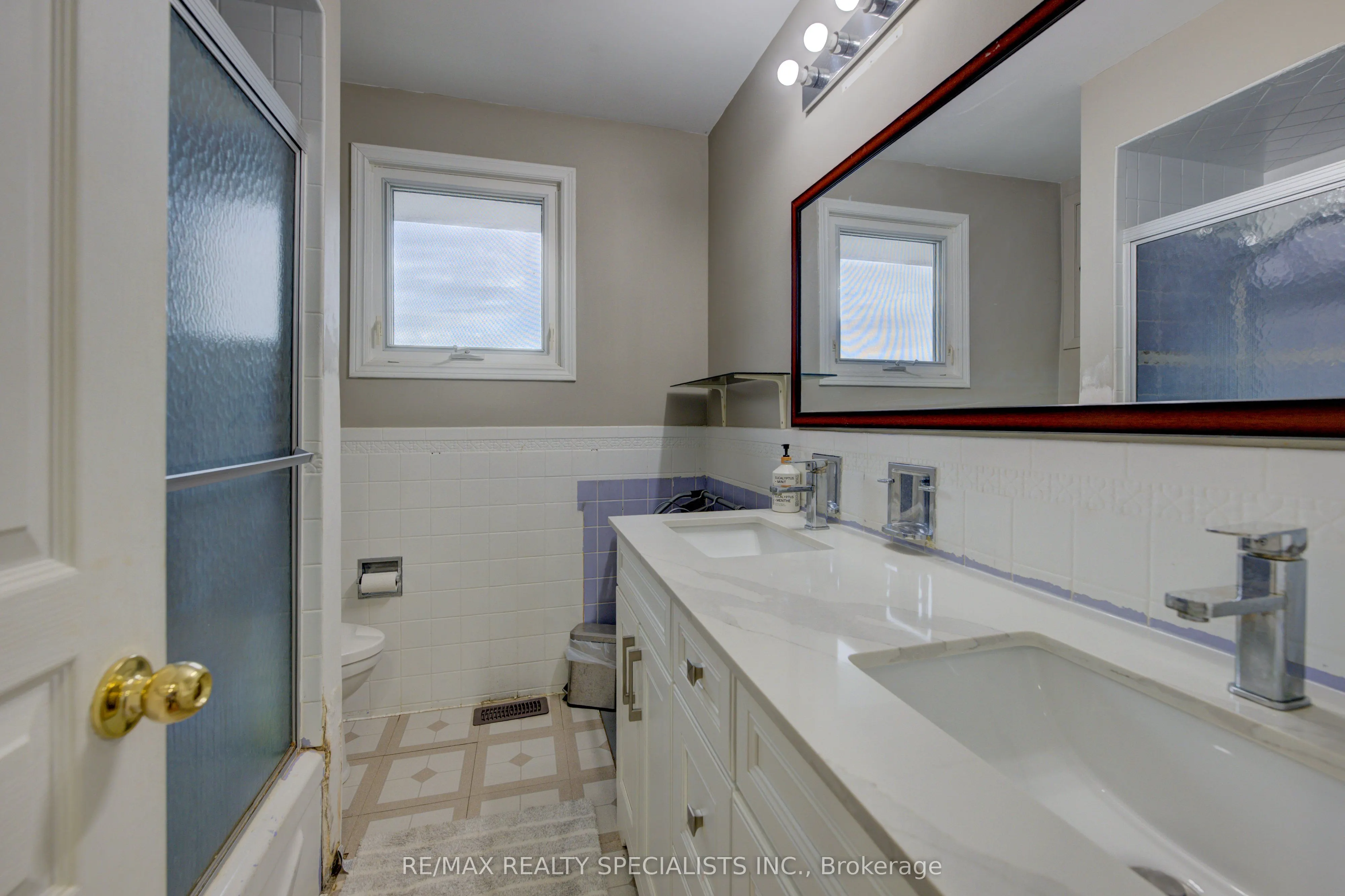 46 Seabreeze Crescent