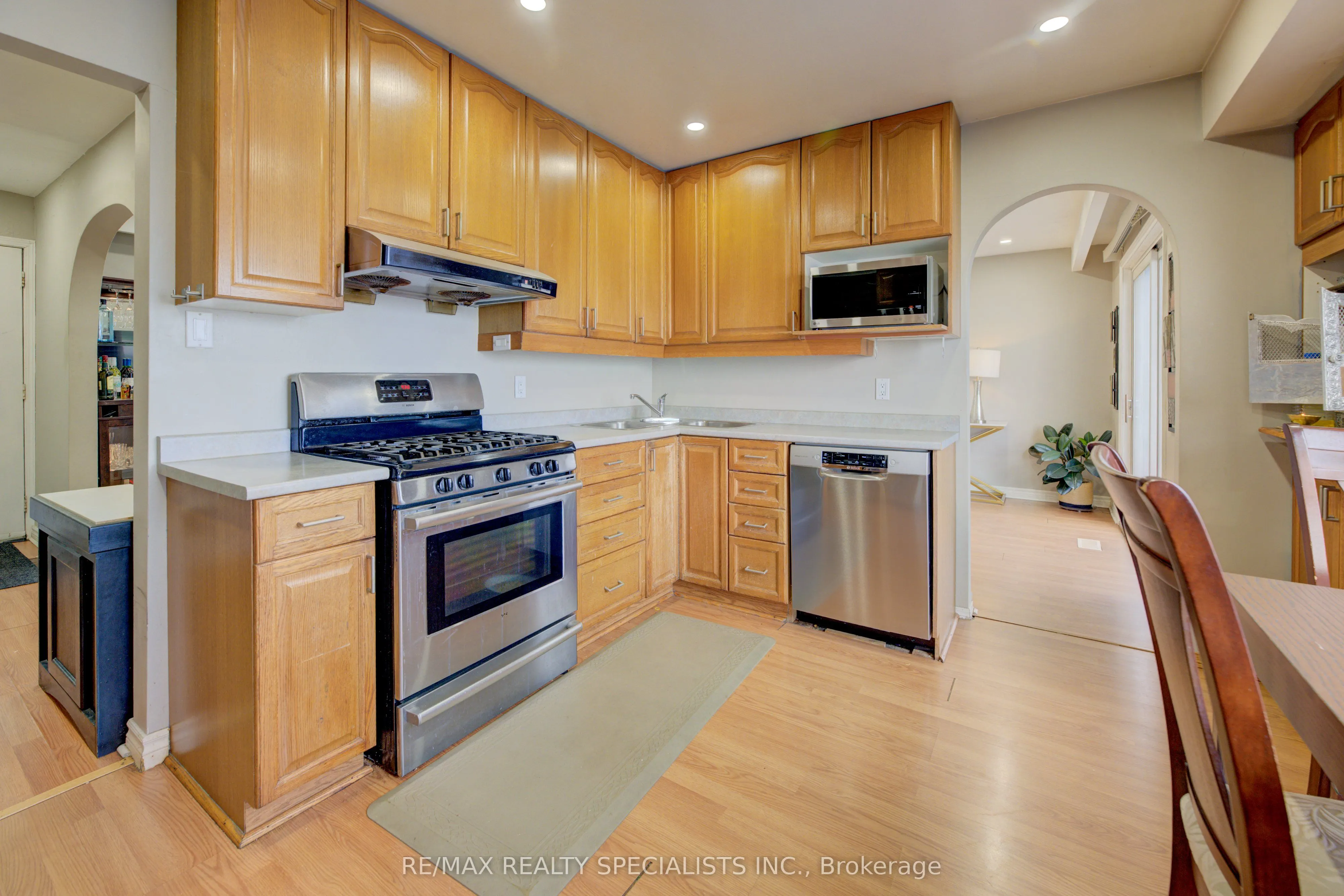 46 Seabreeze Crescent