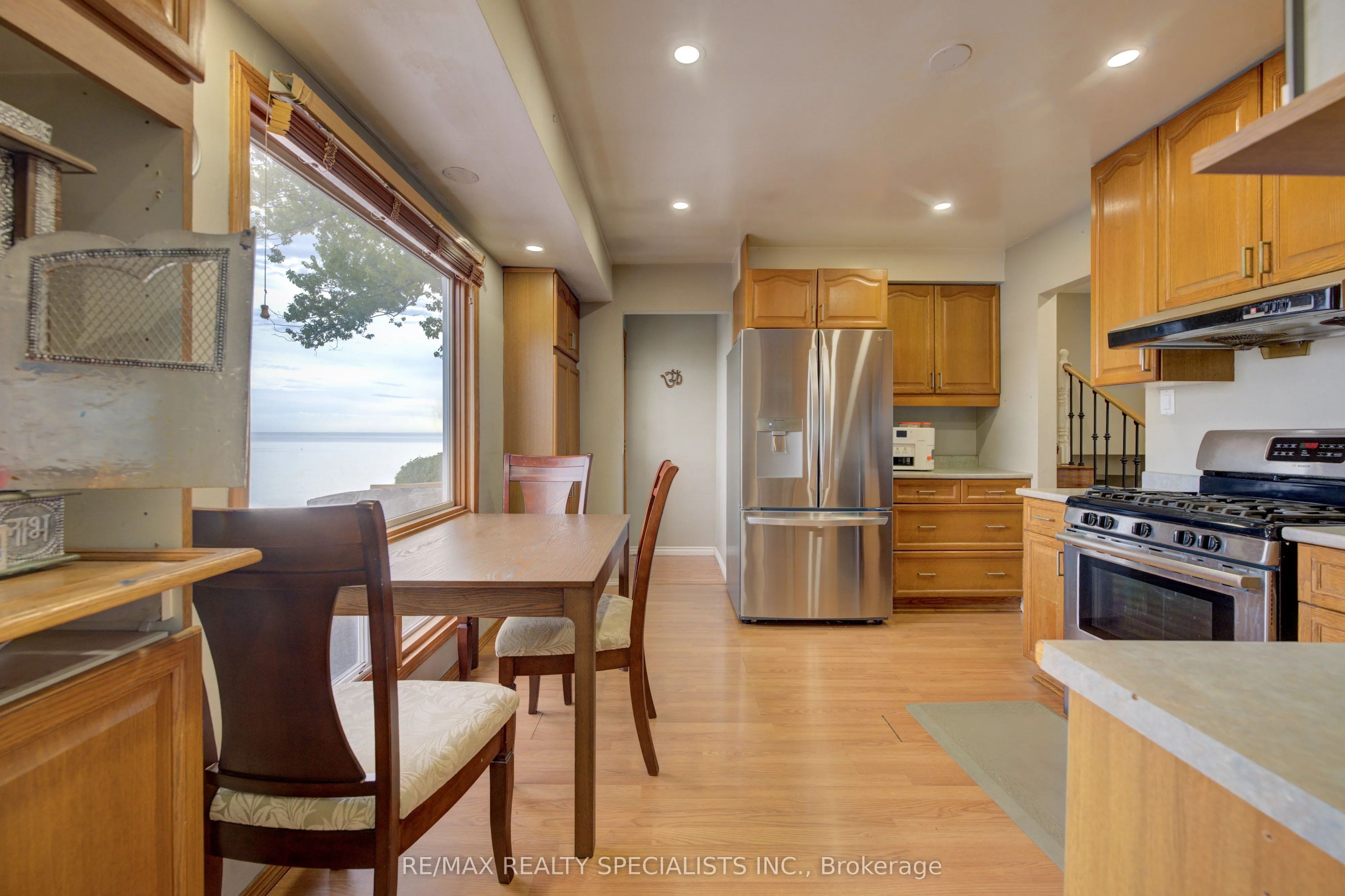 46 Seabreeze Crescent