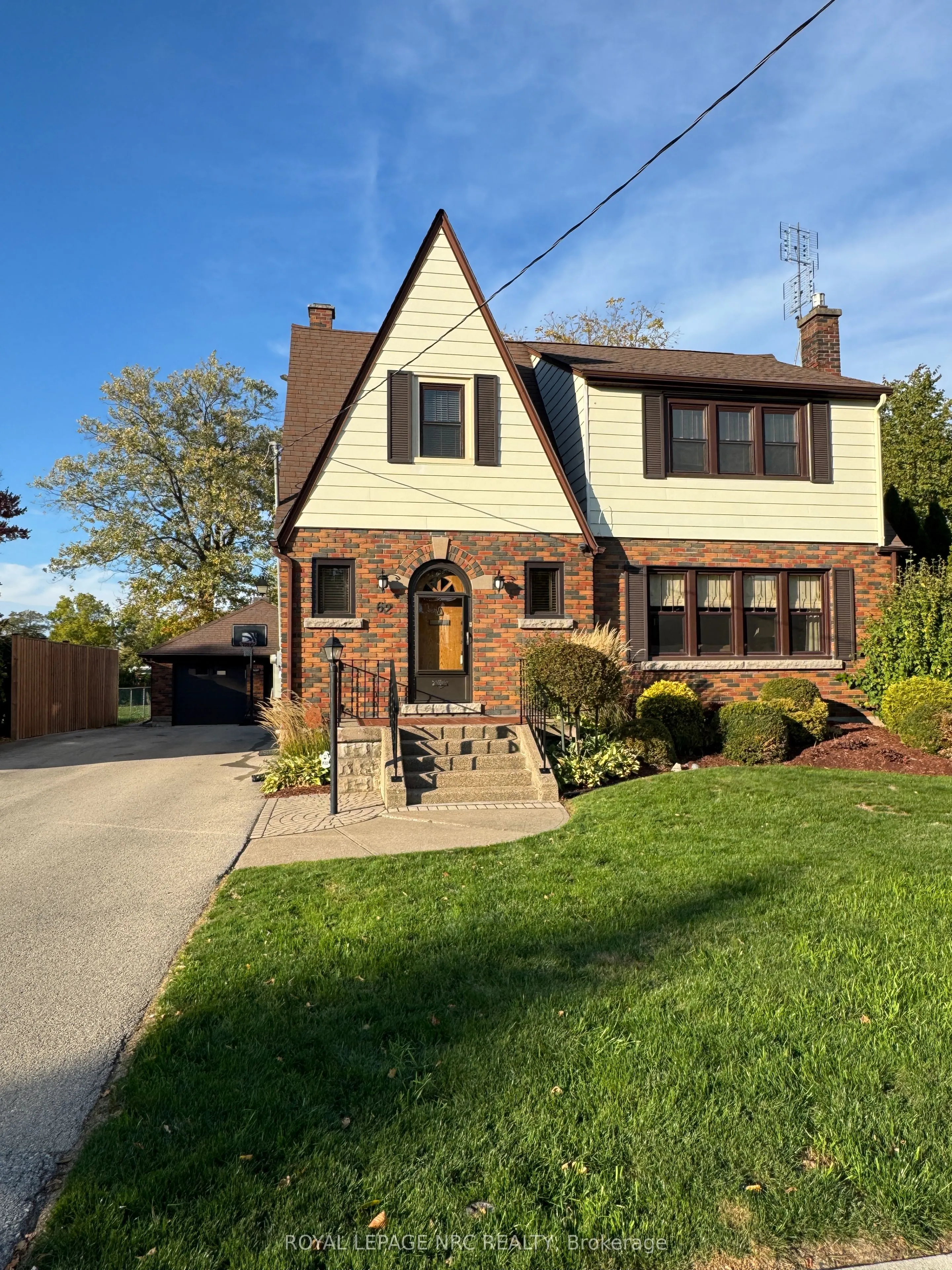 62 Pine Street