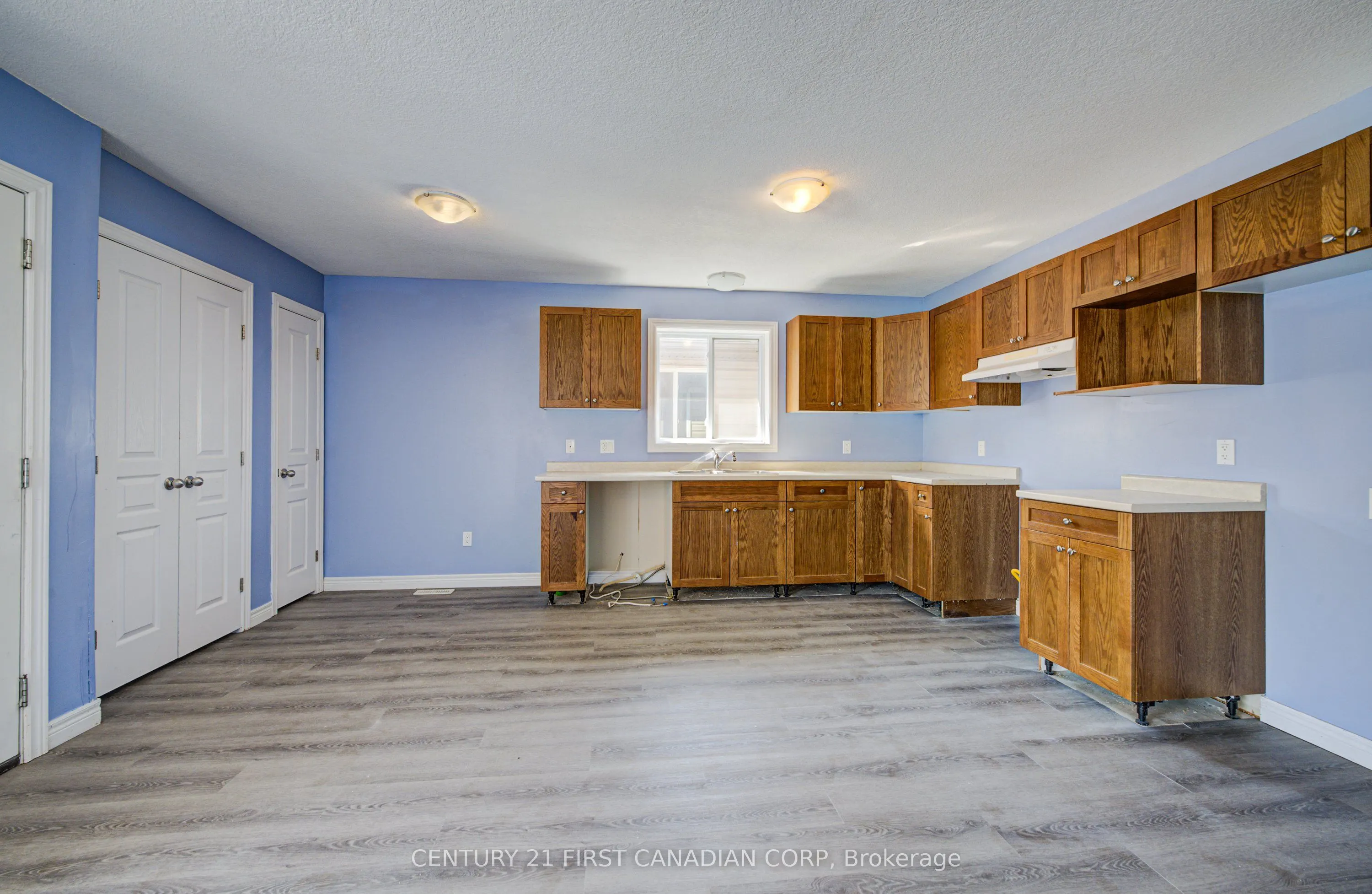 212 Ewart Street SW