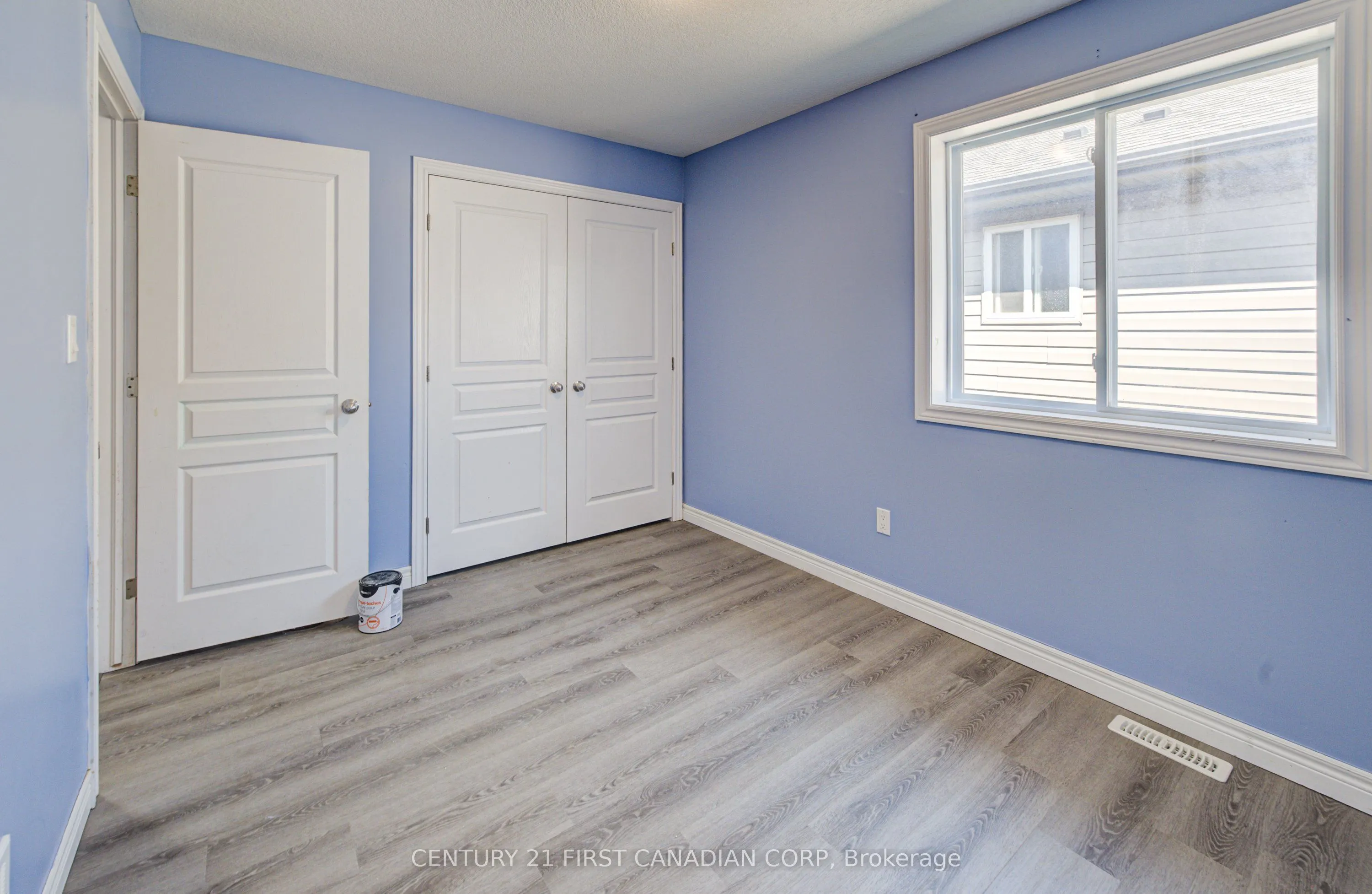 212 Ewart Street SW