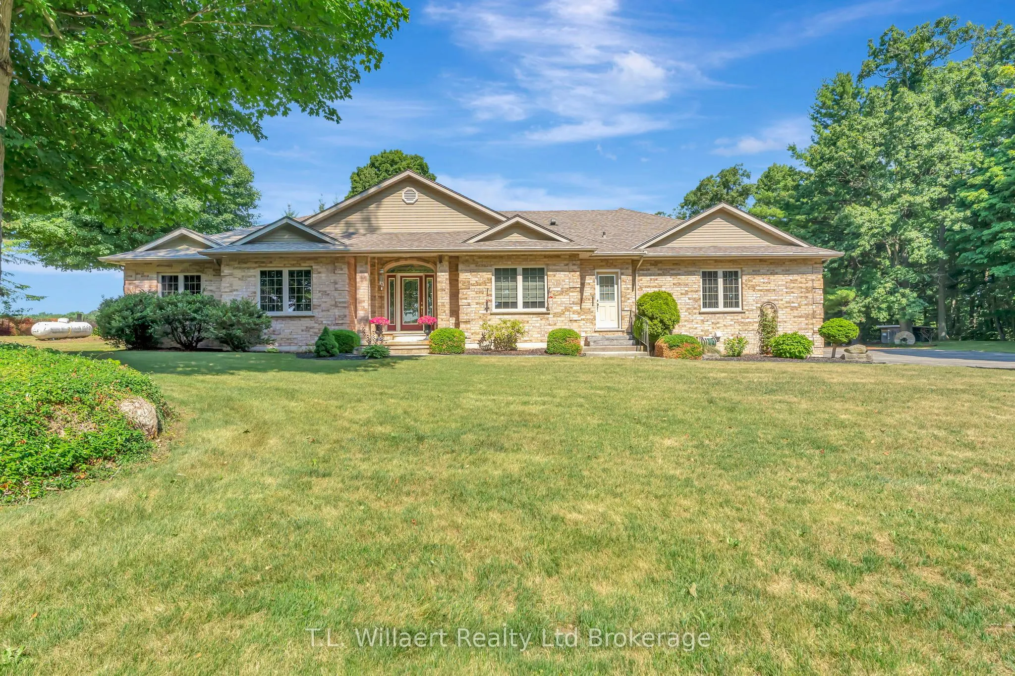 97 Vanderhoven Side Road