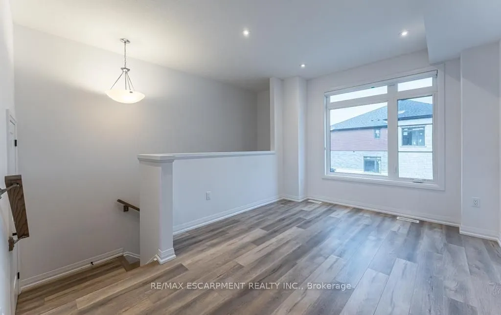 120 Court Drive, #5