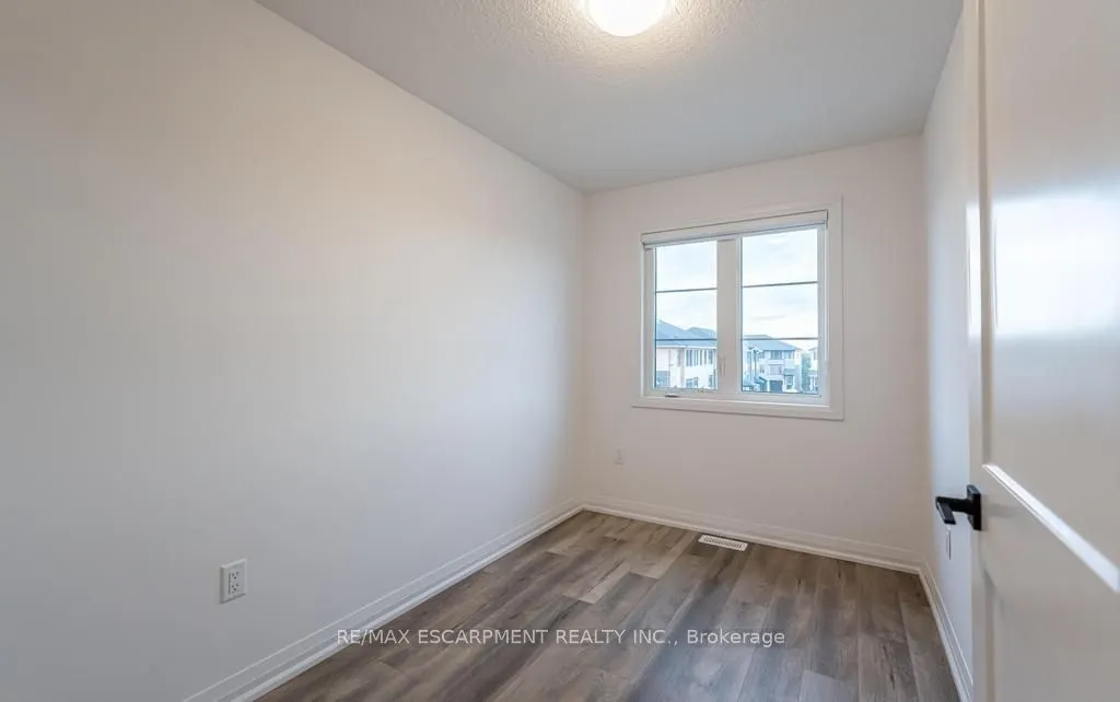 120 Court Drive, #5