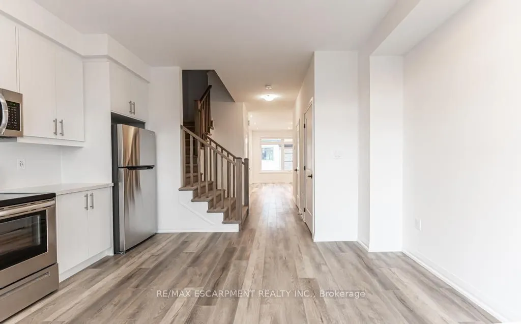 120 Court Drive, #5