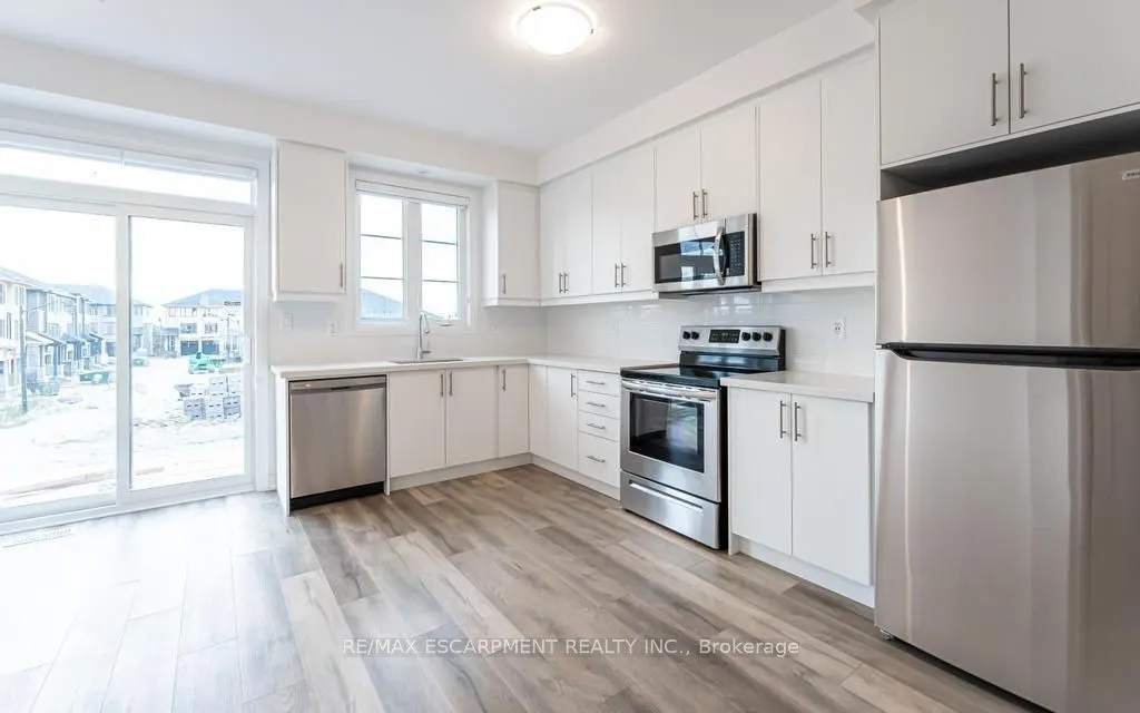 120 Court Drive, #5