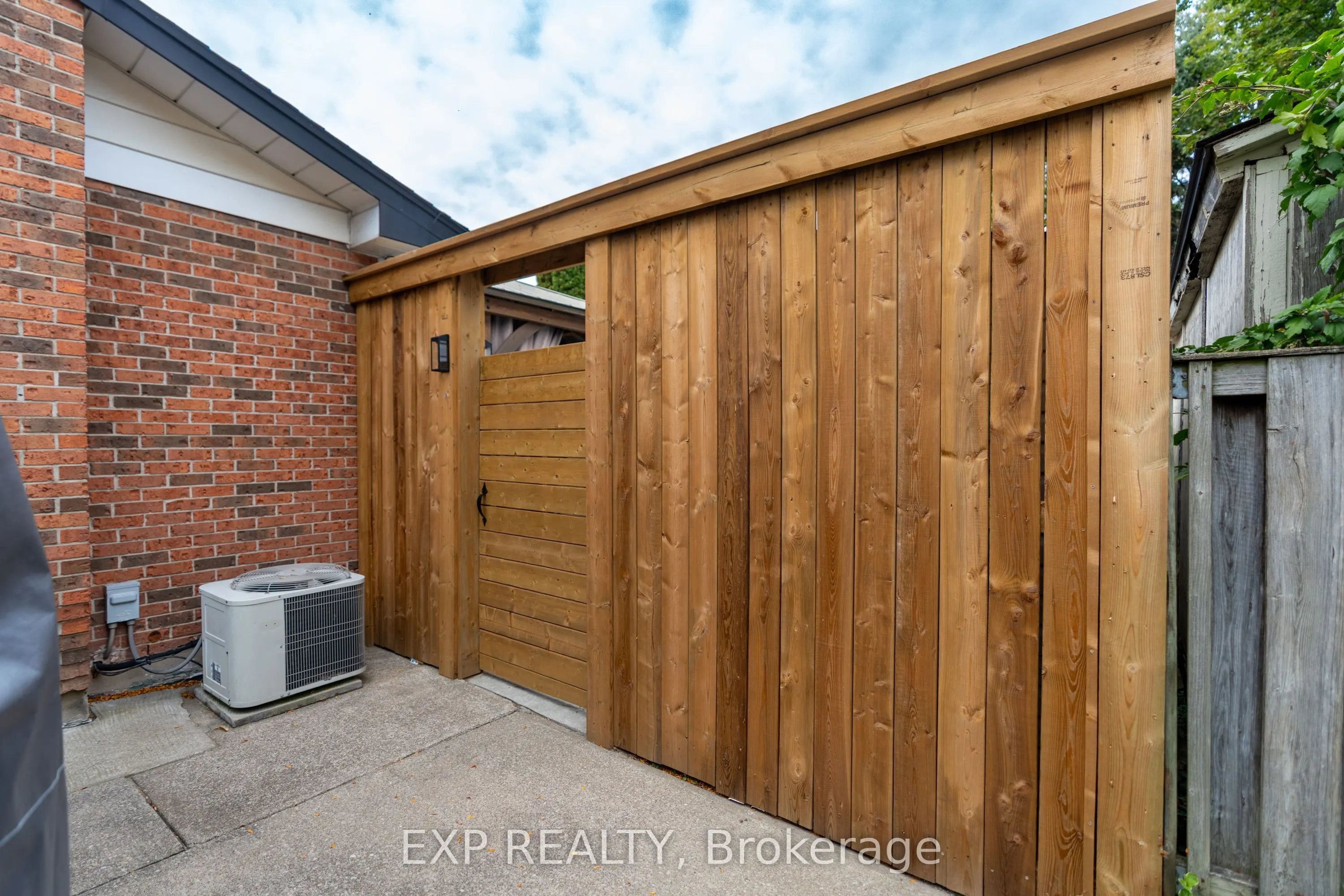 7141 Rosseau Place