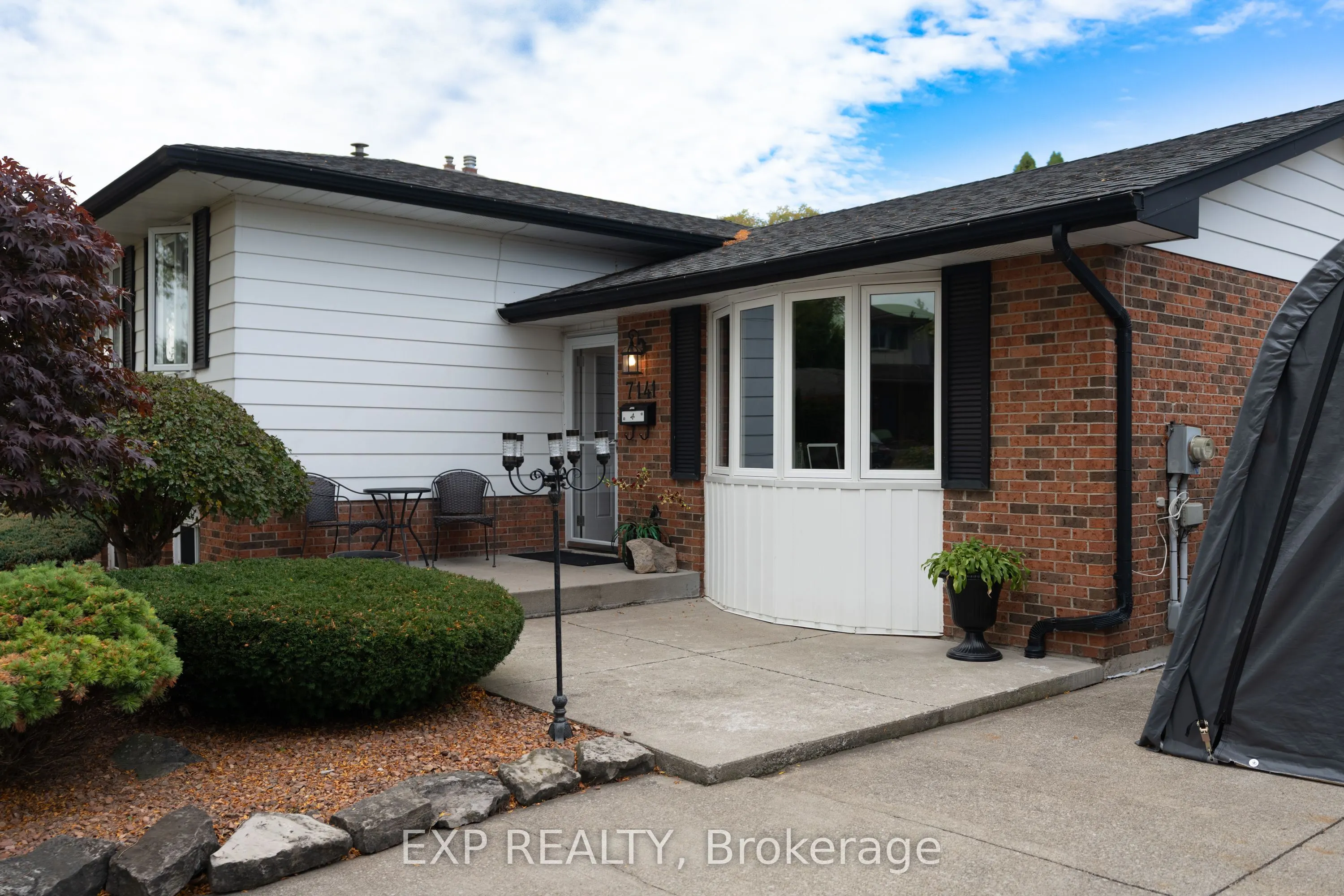 7141 Rosseau Place