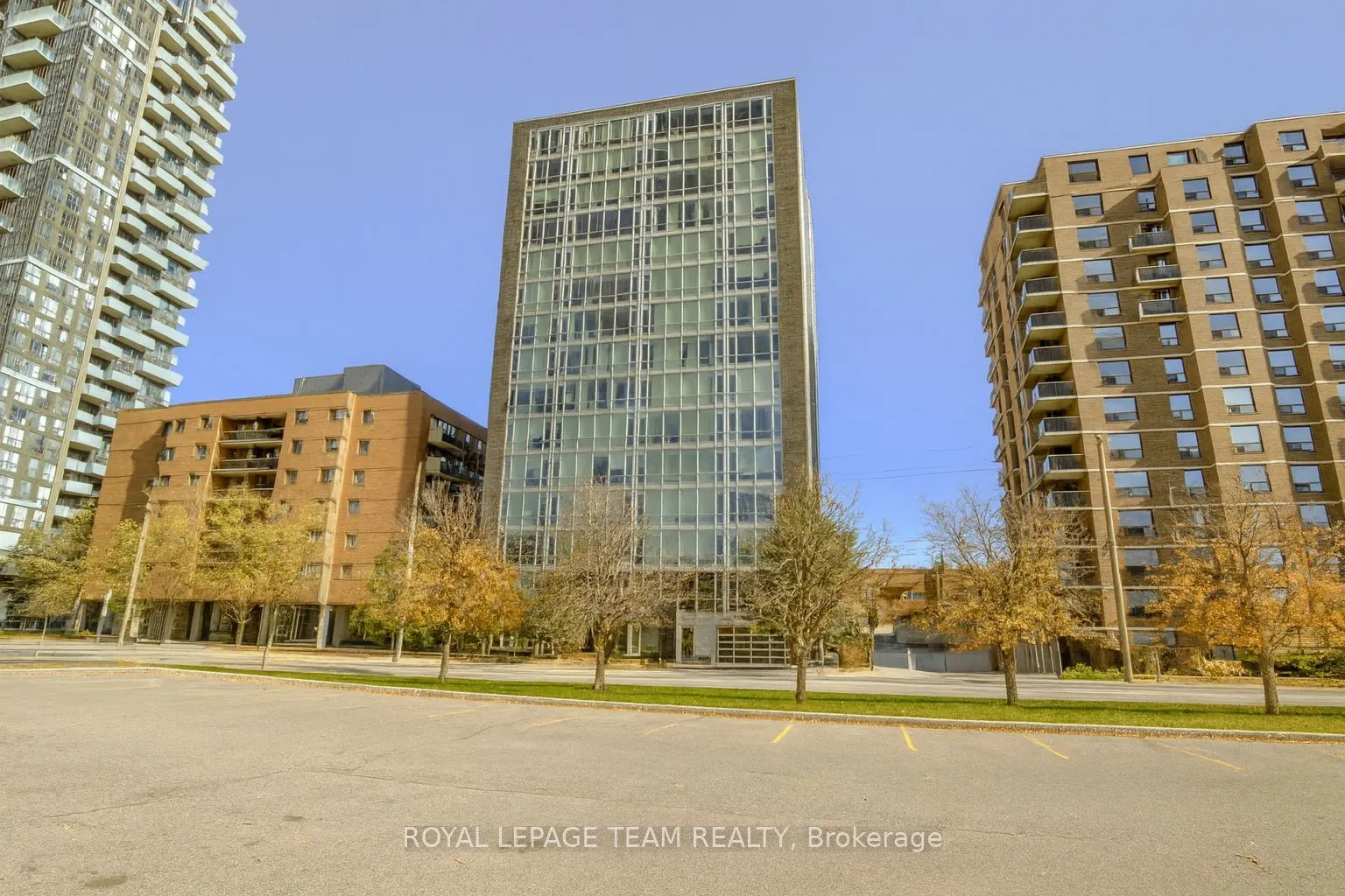 201 Parkdale Avenue, #304