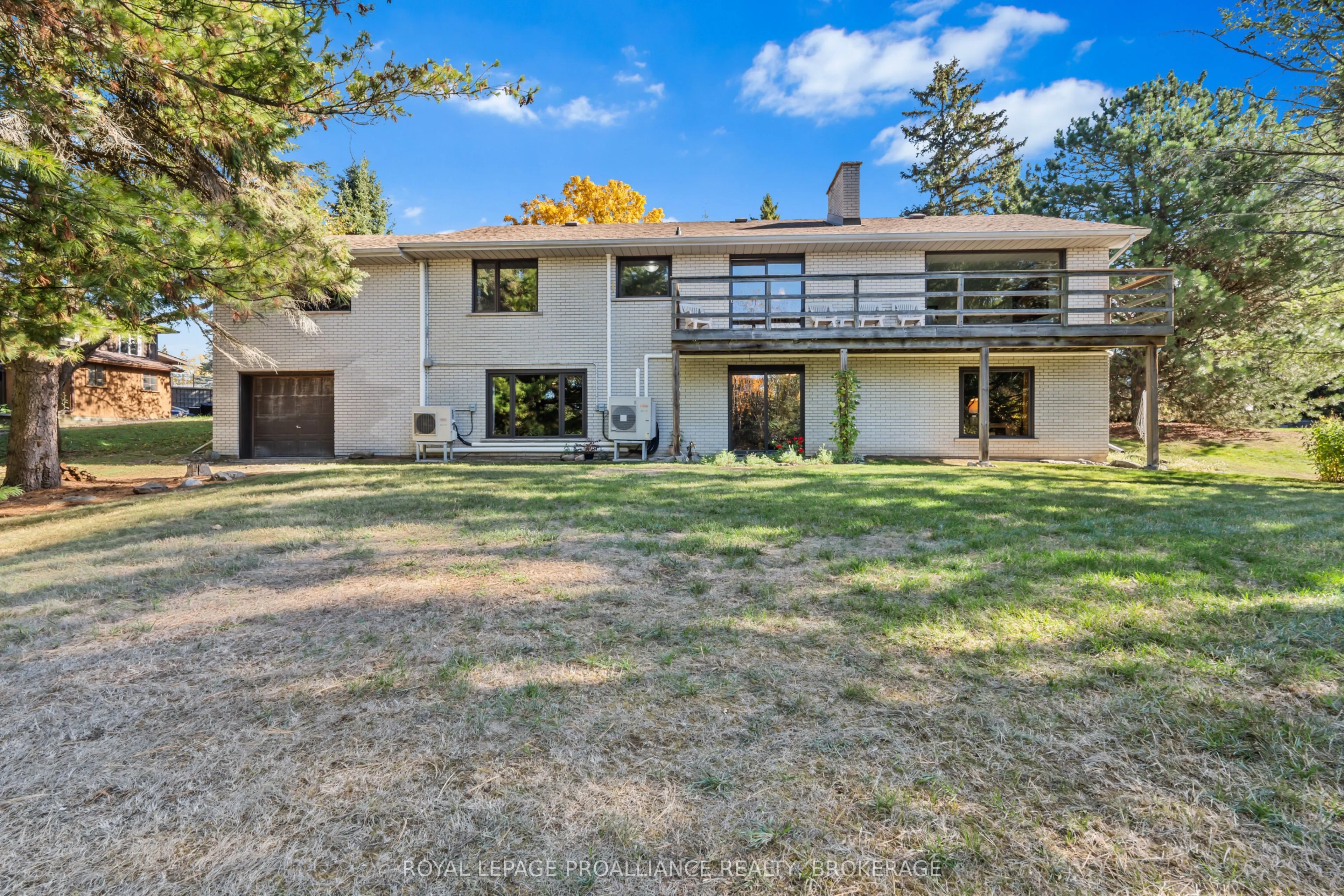 1125 Lincoln Drive