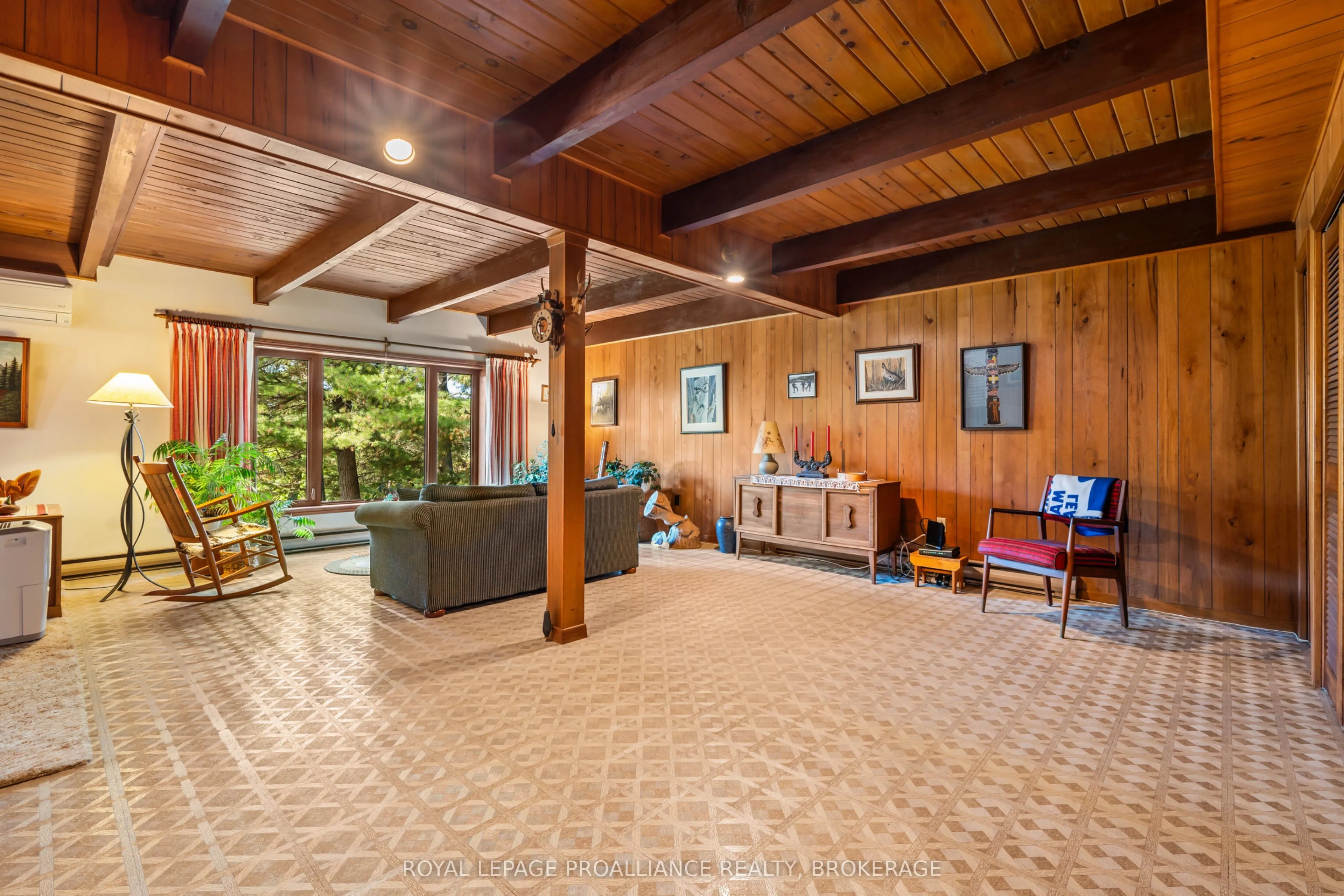 1125 Lincoln Drive