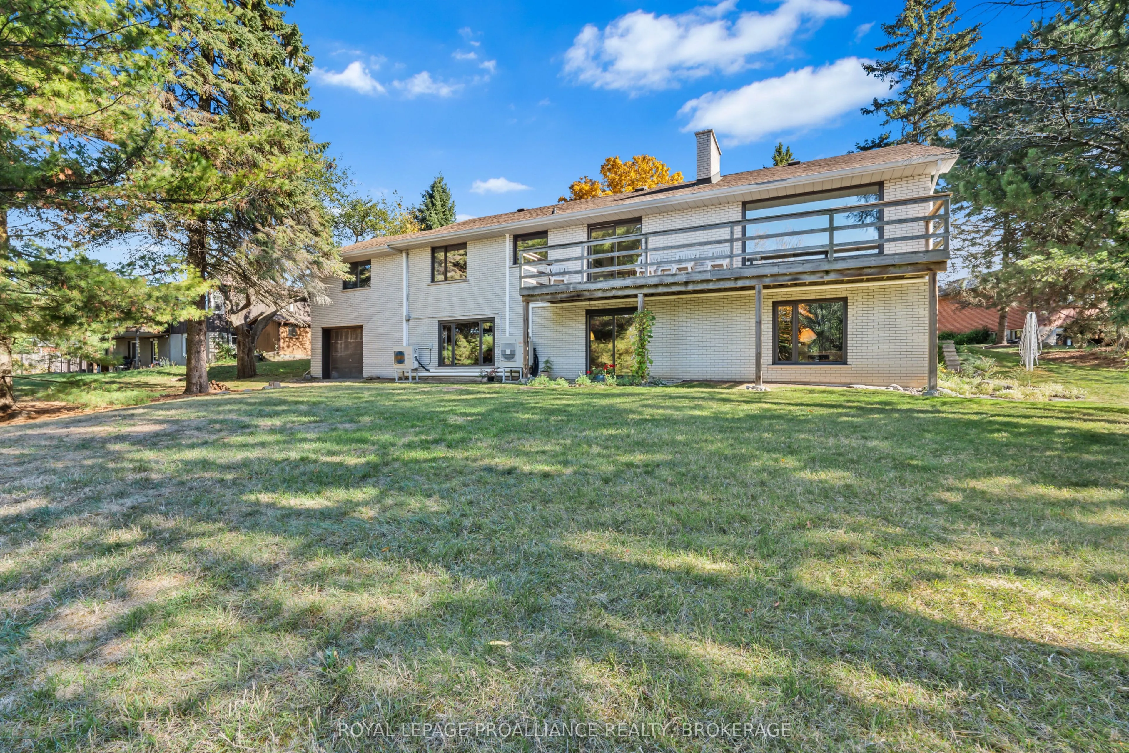 1125 Lincoln Drive