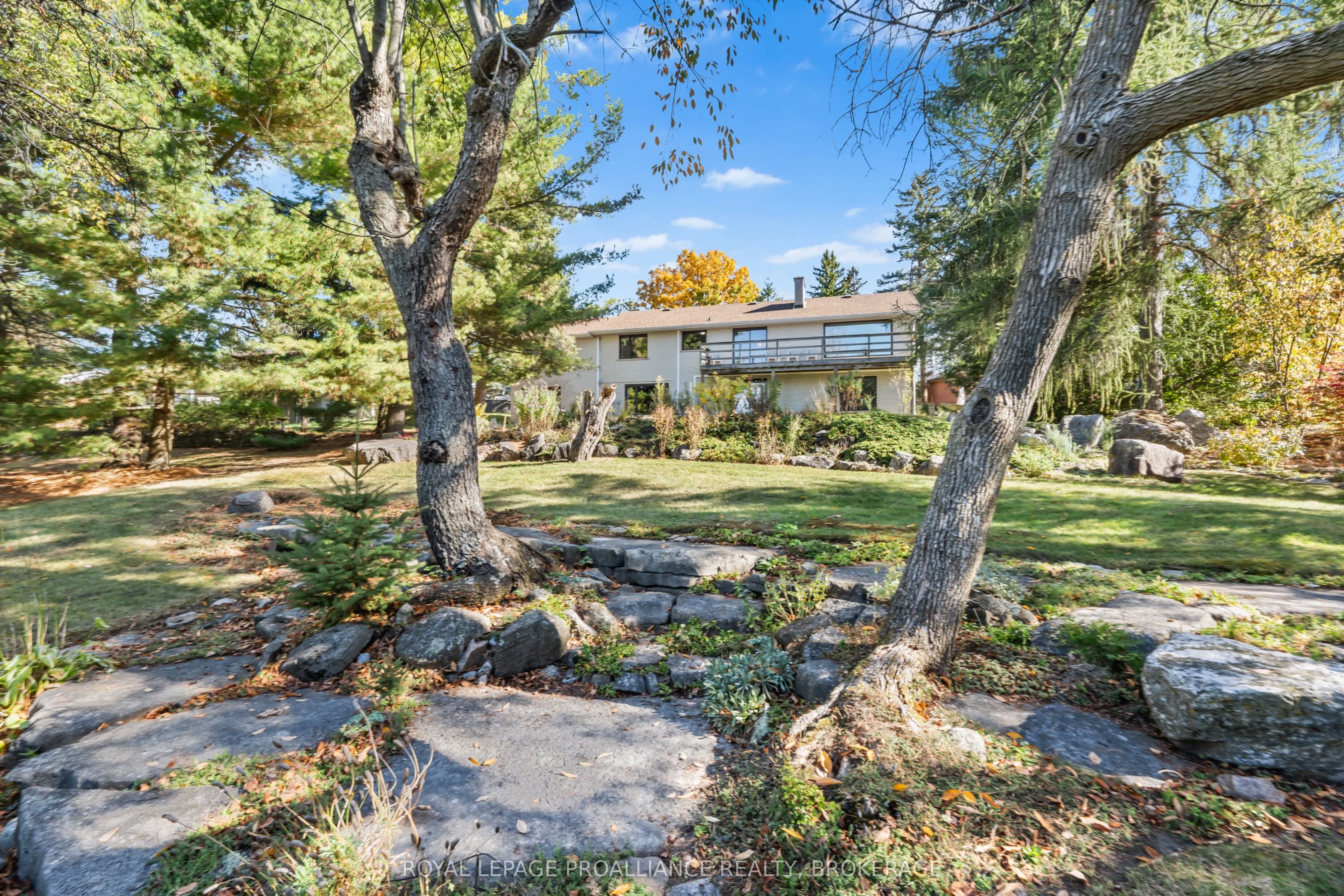 1125 Lincoln Drive