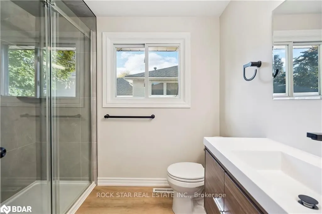 10 Sycamore Street, #Main