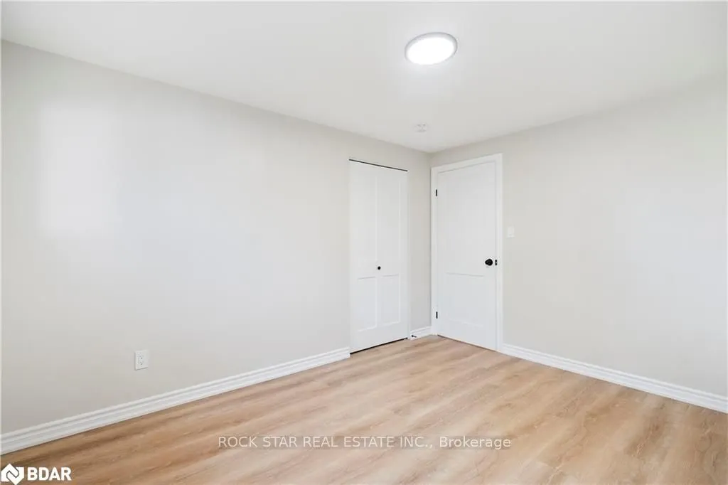 10 Sycamore Street, #Main