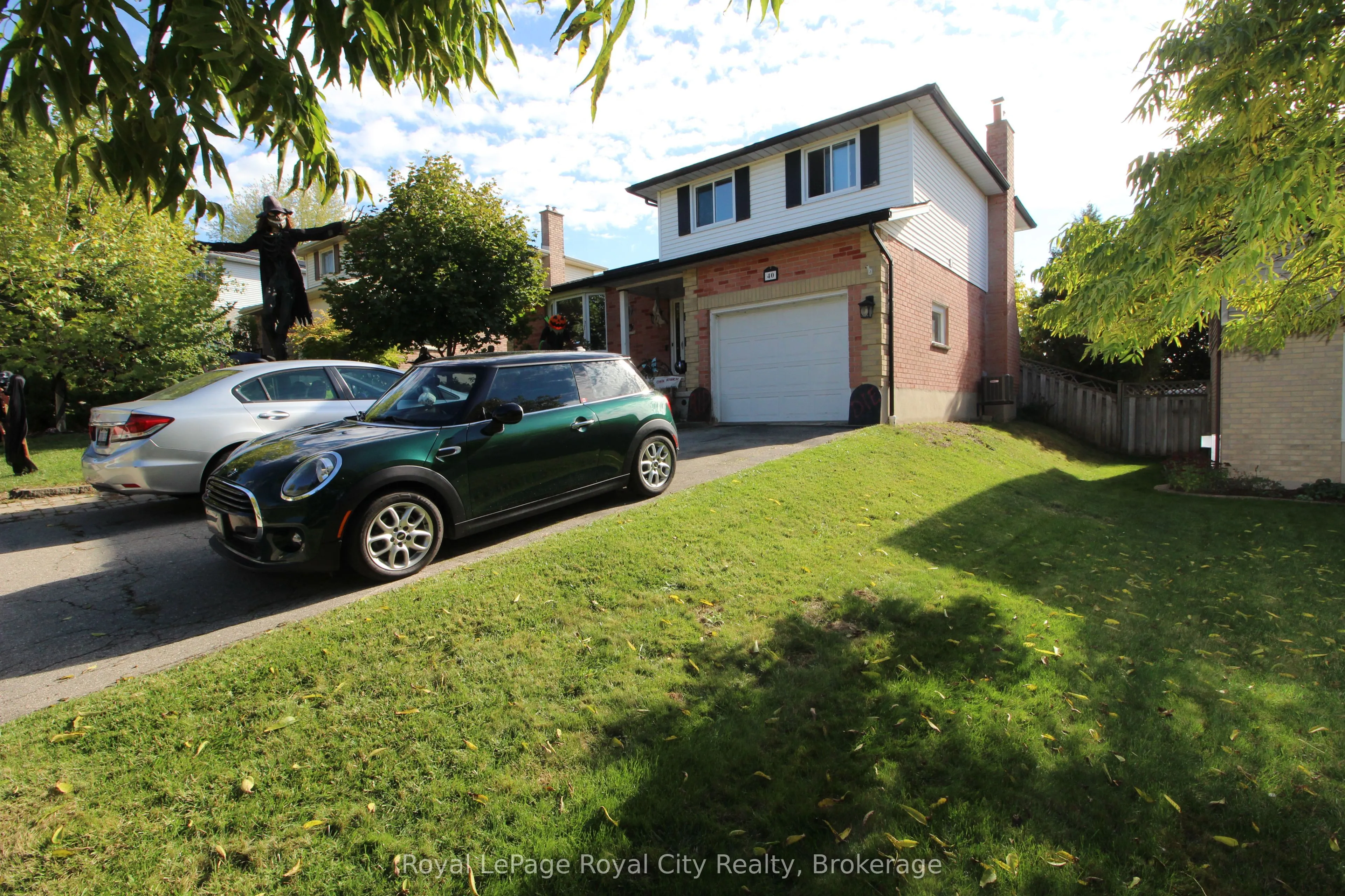 40 Shoemaker Crescent
