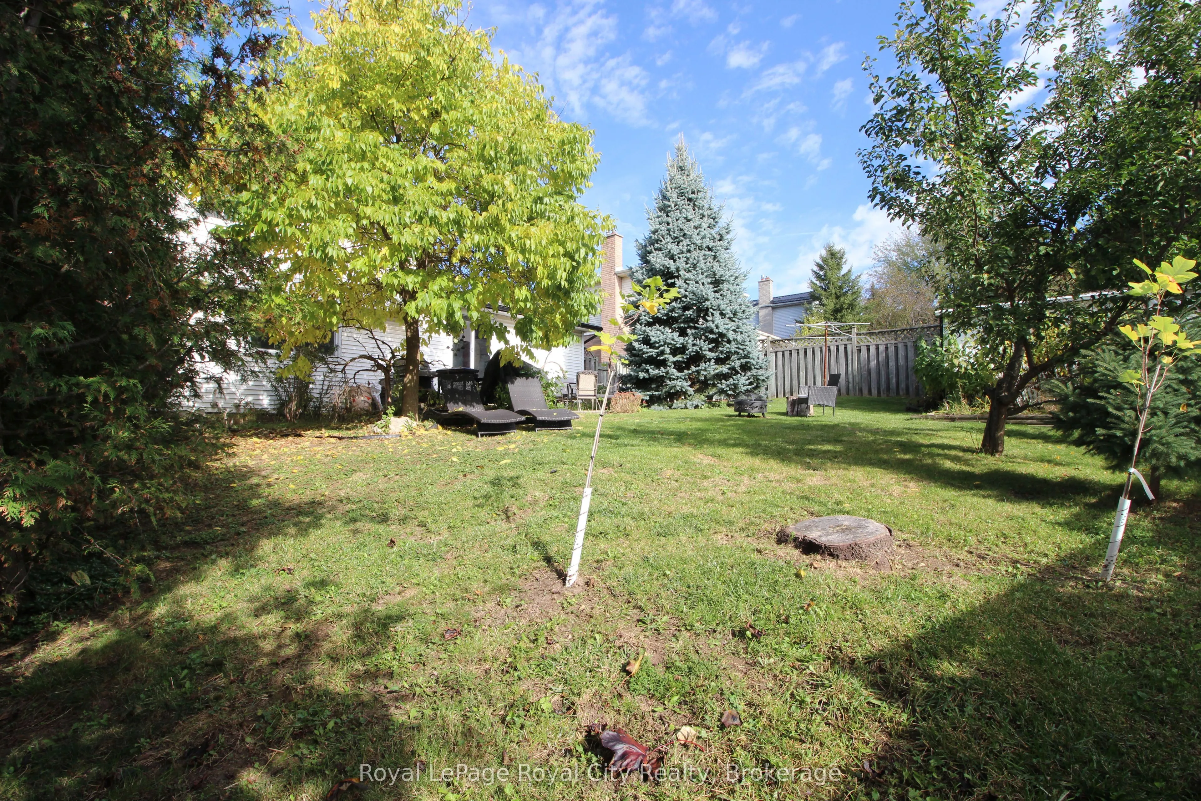 40 Shoemaker Crescent