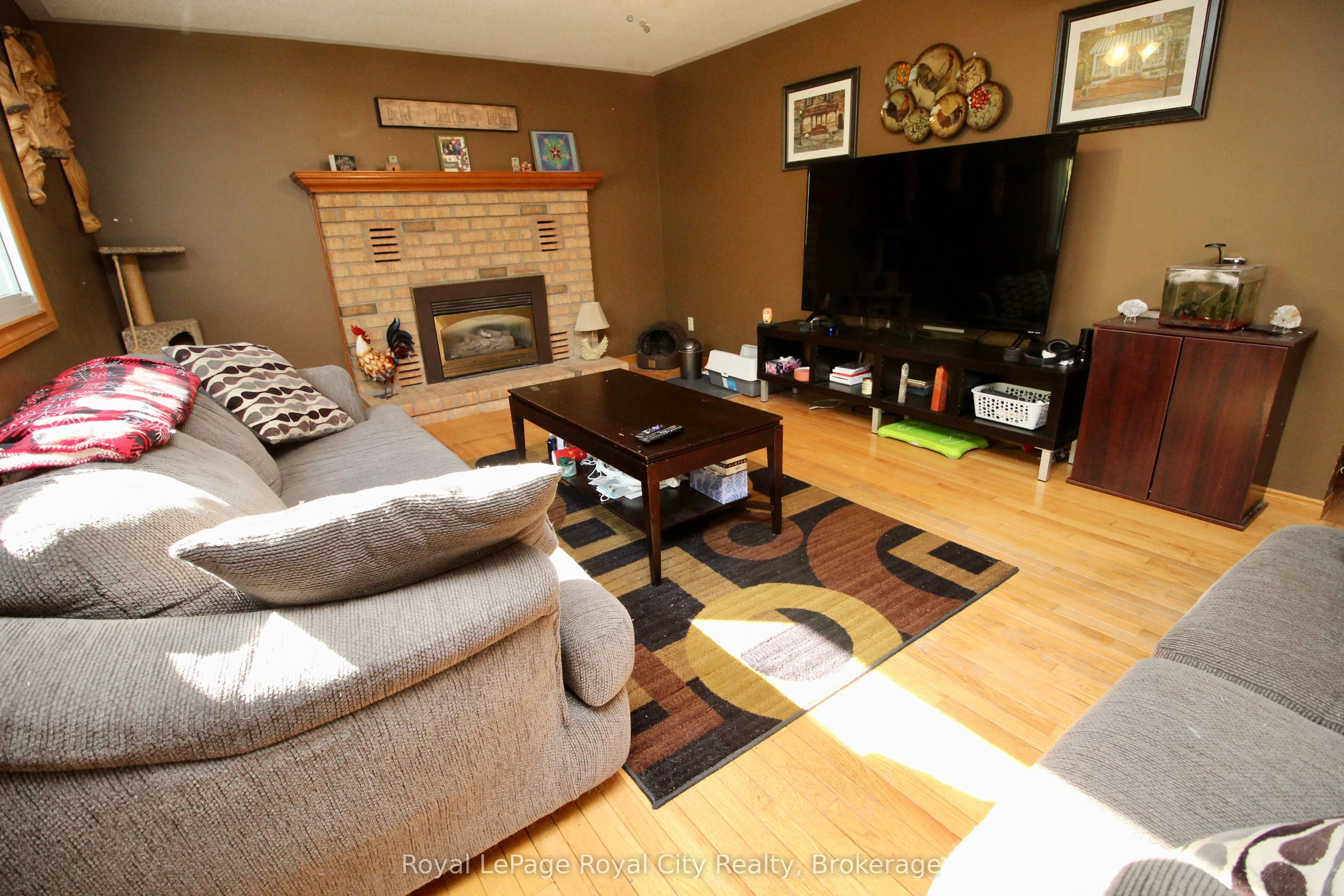 40 Shoemaker Crescent
