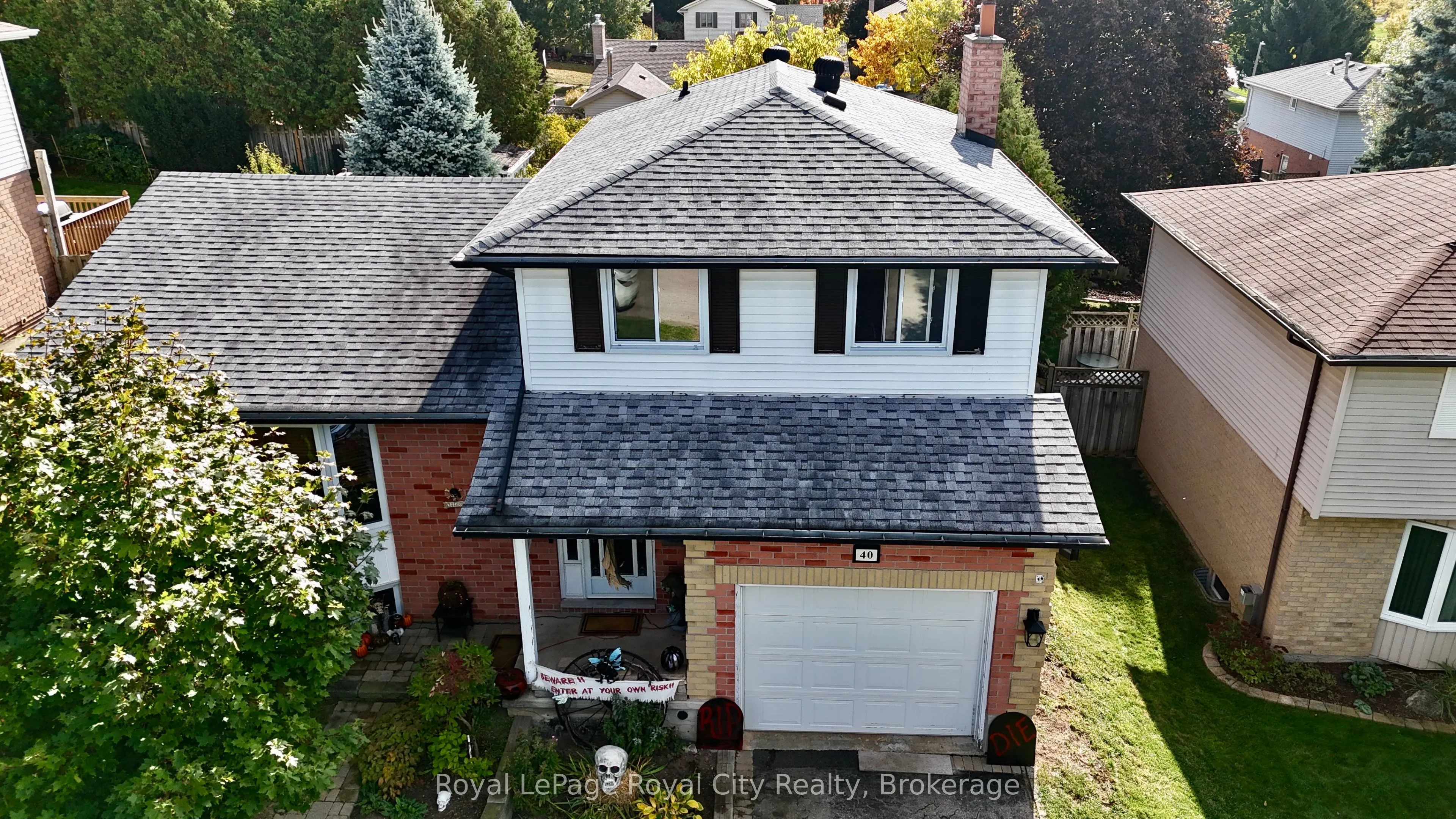 40 Shoemaker Crescent