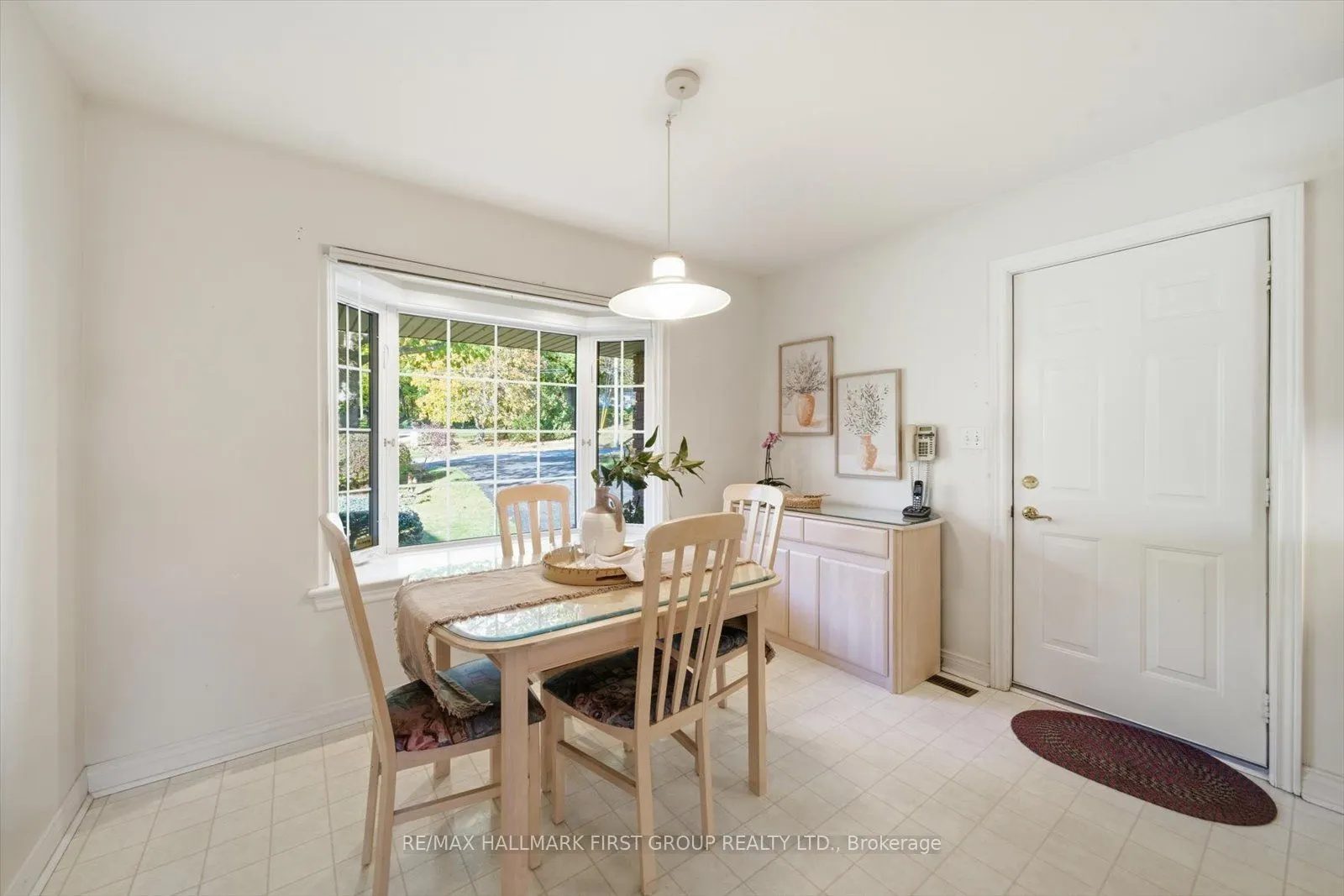4 Sunrise Court