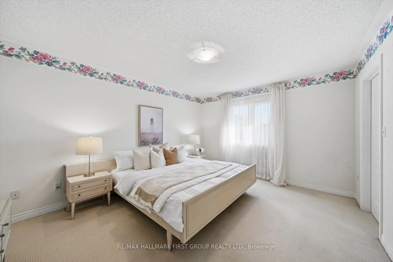 4 Sunrise Court