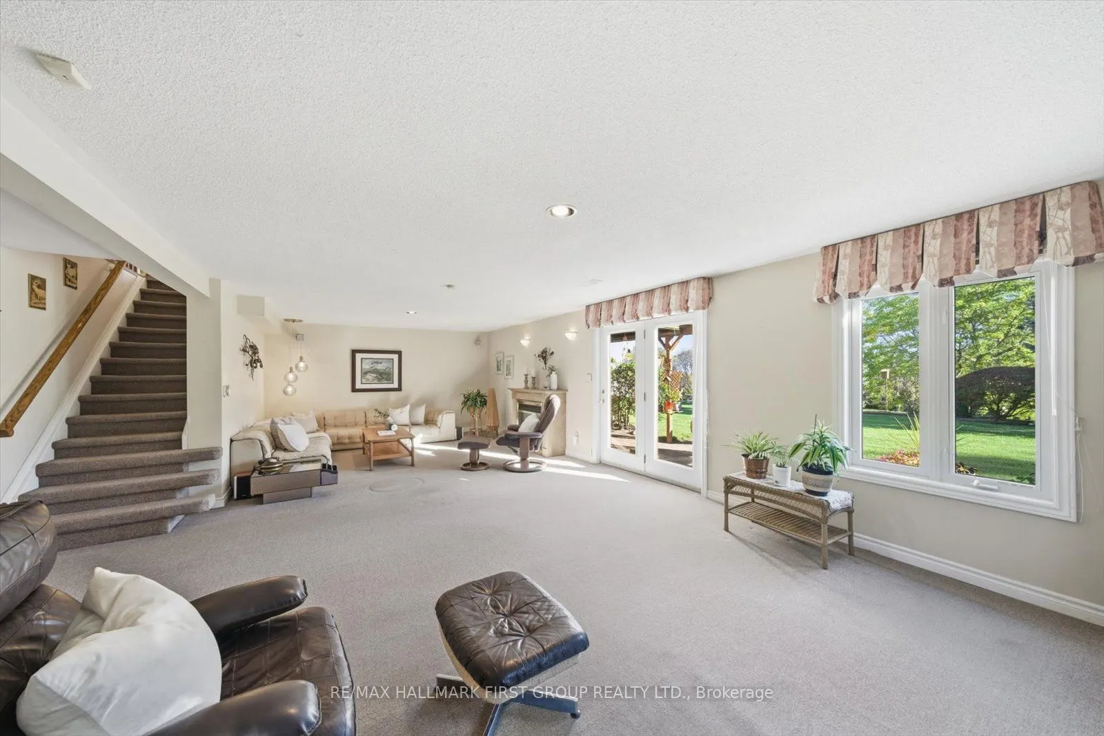 4 Sunrise Court