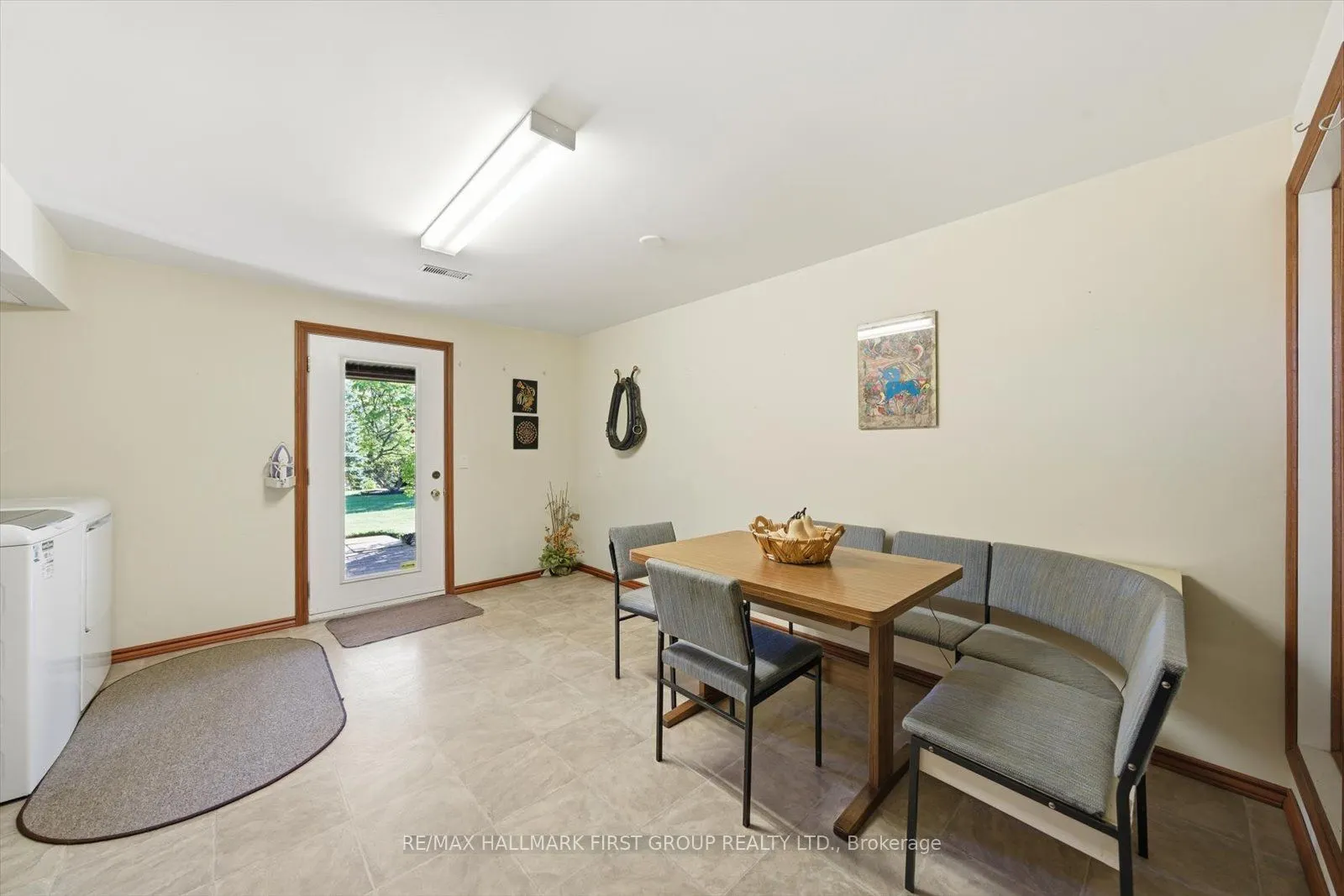 4 Sunrise Court