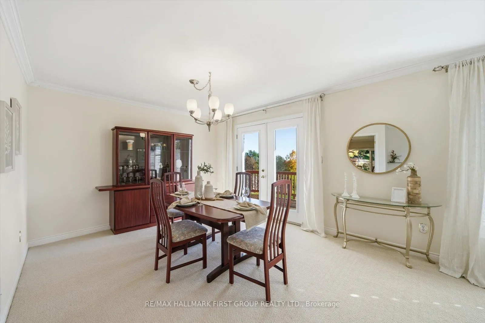 4 Sunrise Court