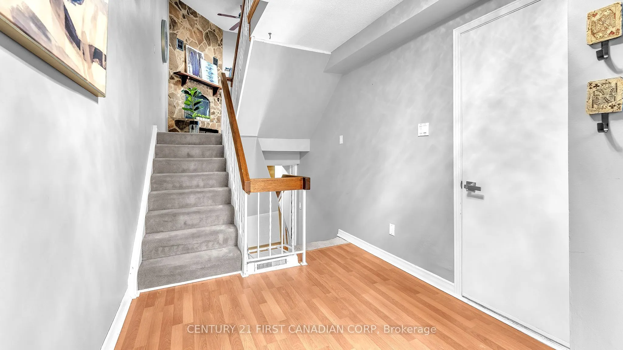 300 Sandringham Crescent, #22