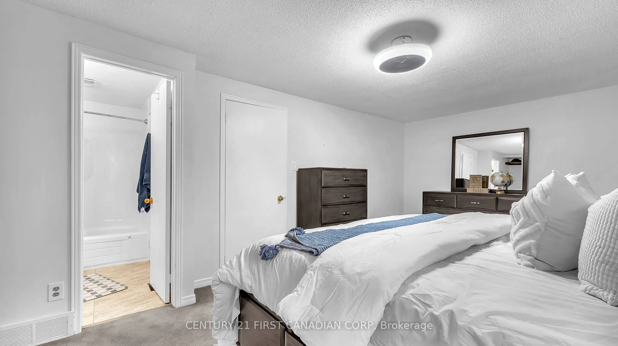 300 Sandringham Crescent, #22