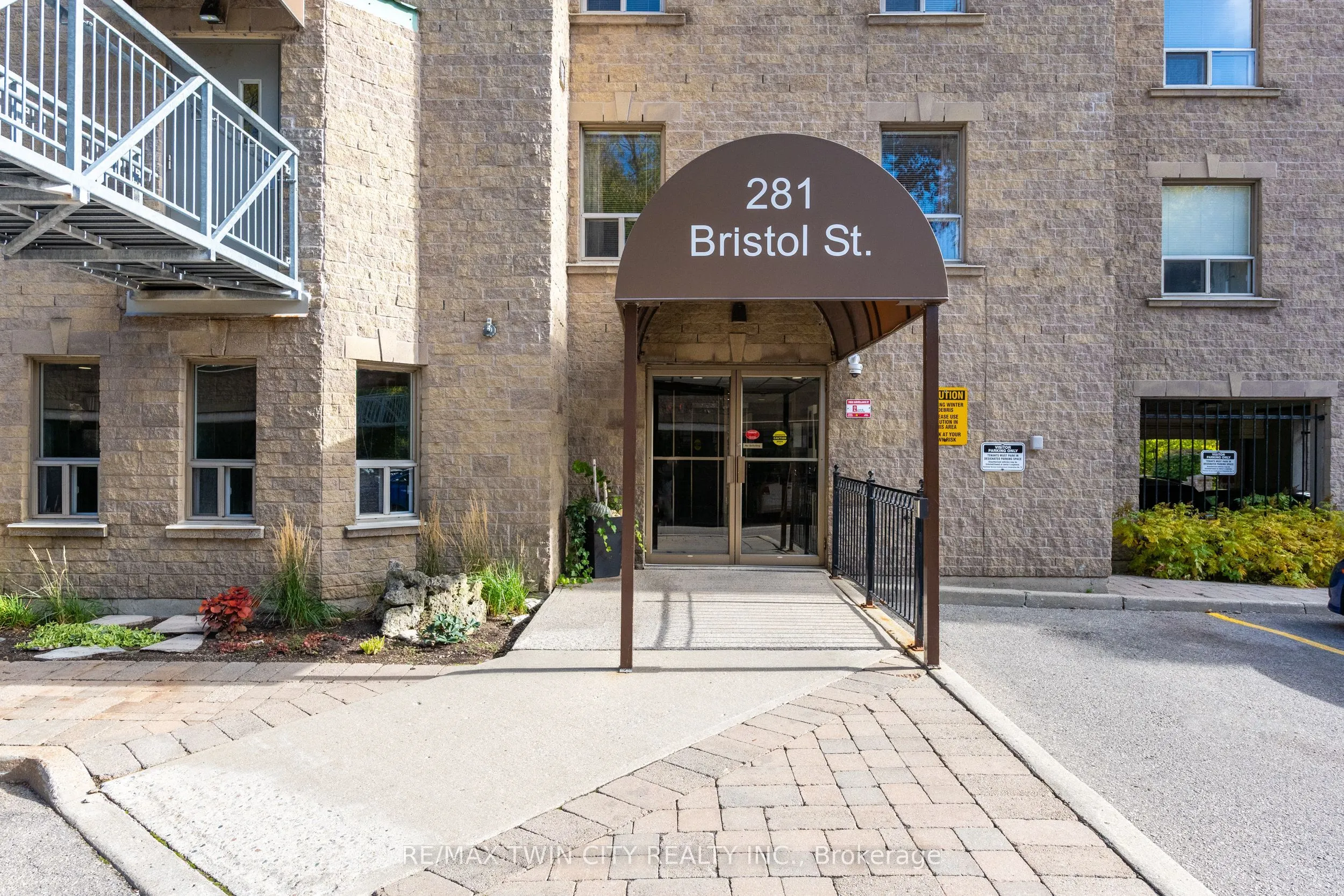 281 Bristol Street, #404